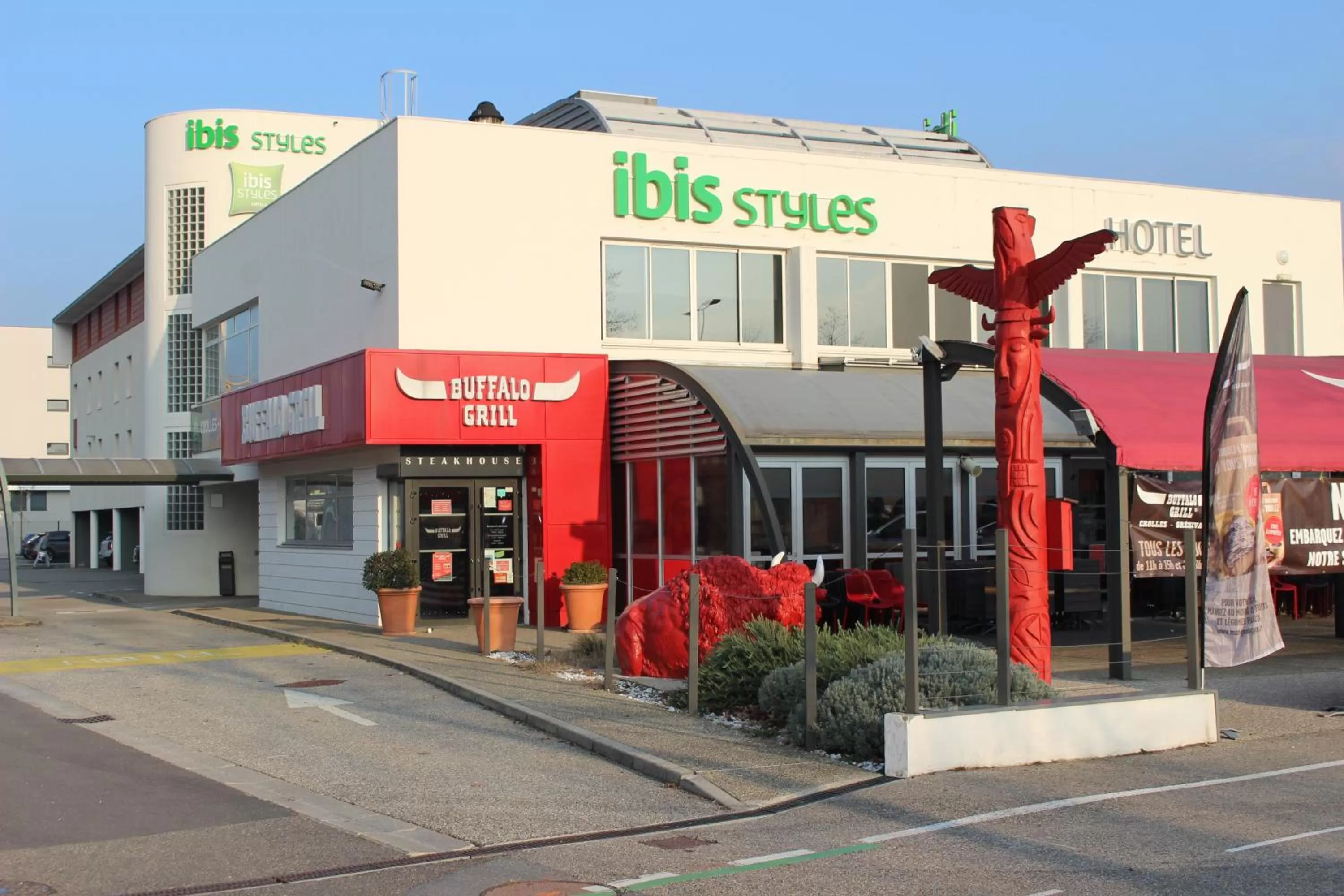 Property building in Ibis Styles Crolles Grenoble A41