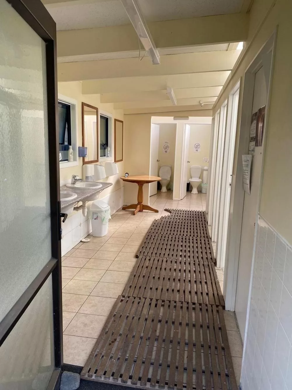 Shower in Kawai Purapura Yoga Retreat Centre