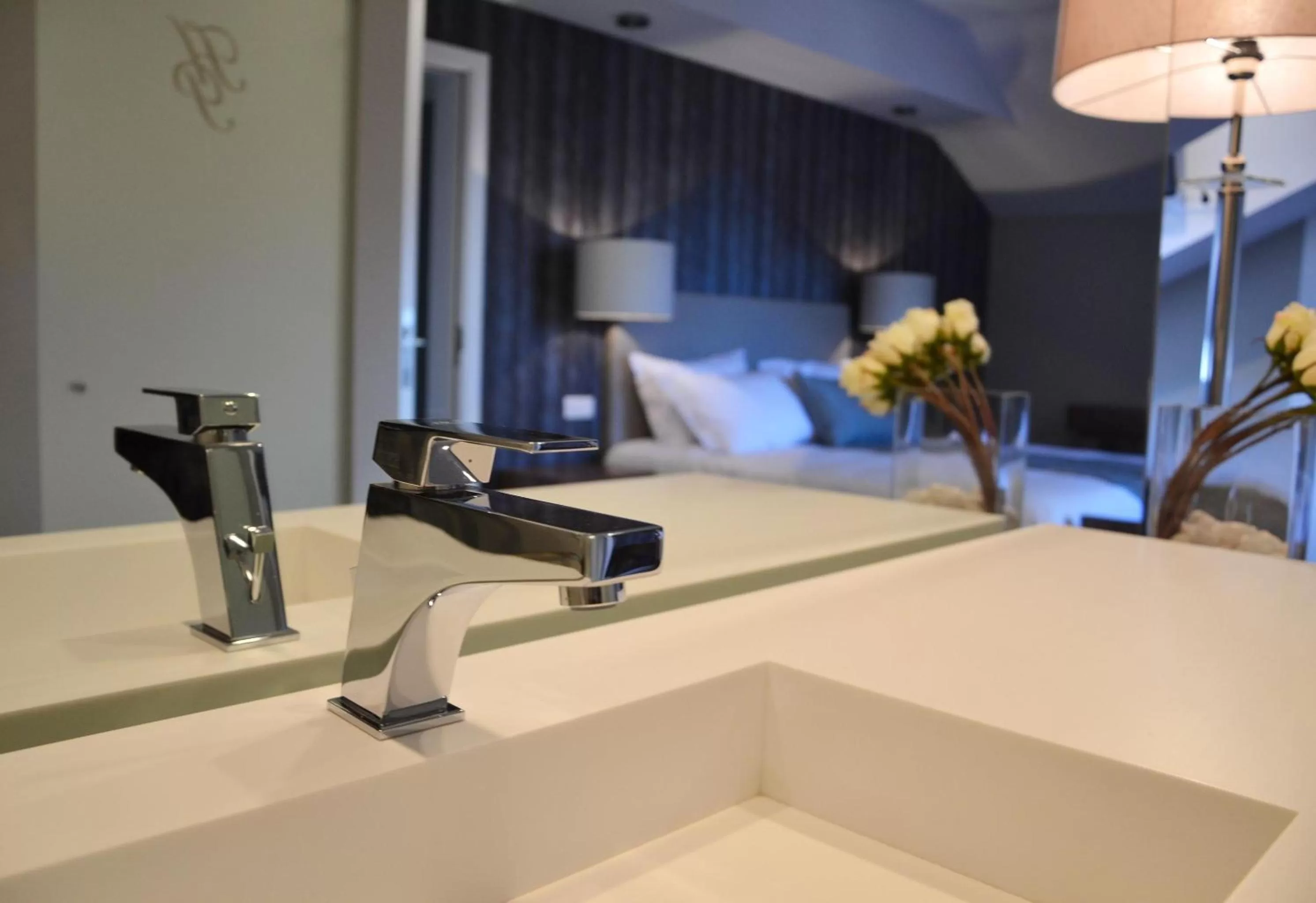 Bathroom, Bed in Hotel do Parque