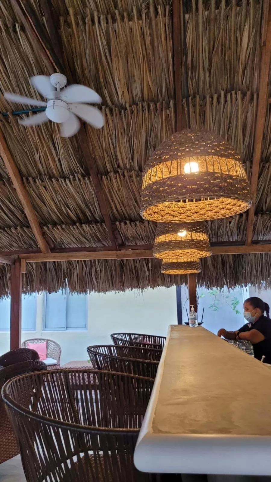 Lounge or bar, Swimming Pool in Najhomi Beach