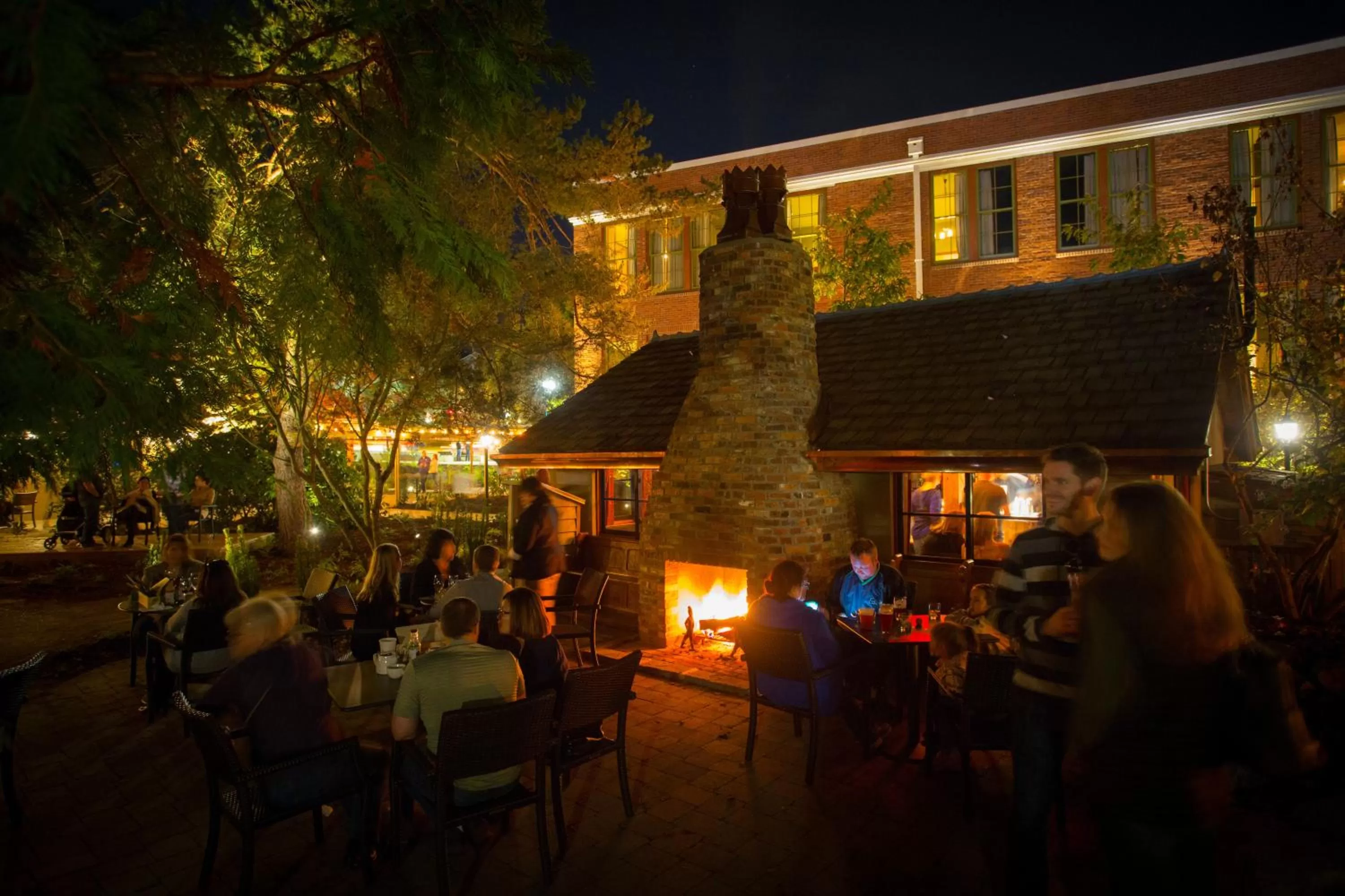 Restaurant/places to eat in McMenamins Anderson School