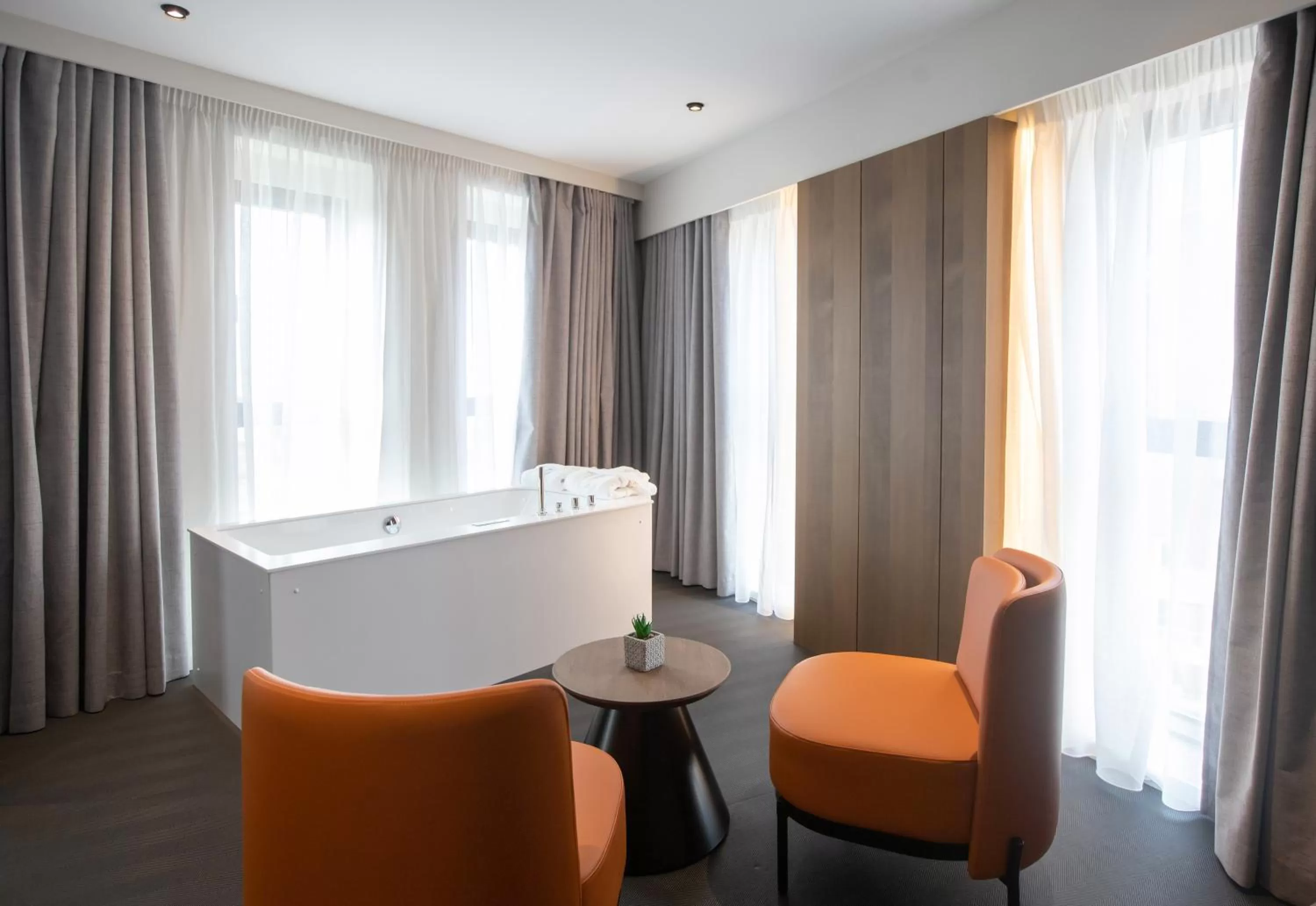 Photo of the whole room in Hotel Elisa Tirana, Affiliated by Meliá