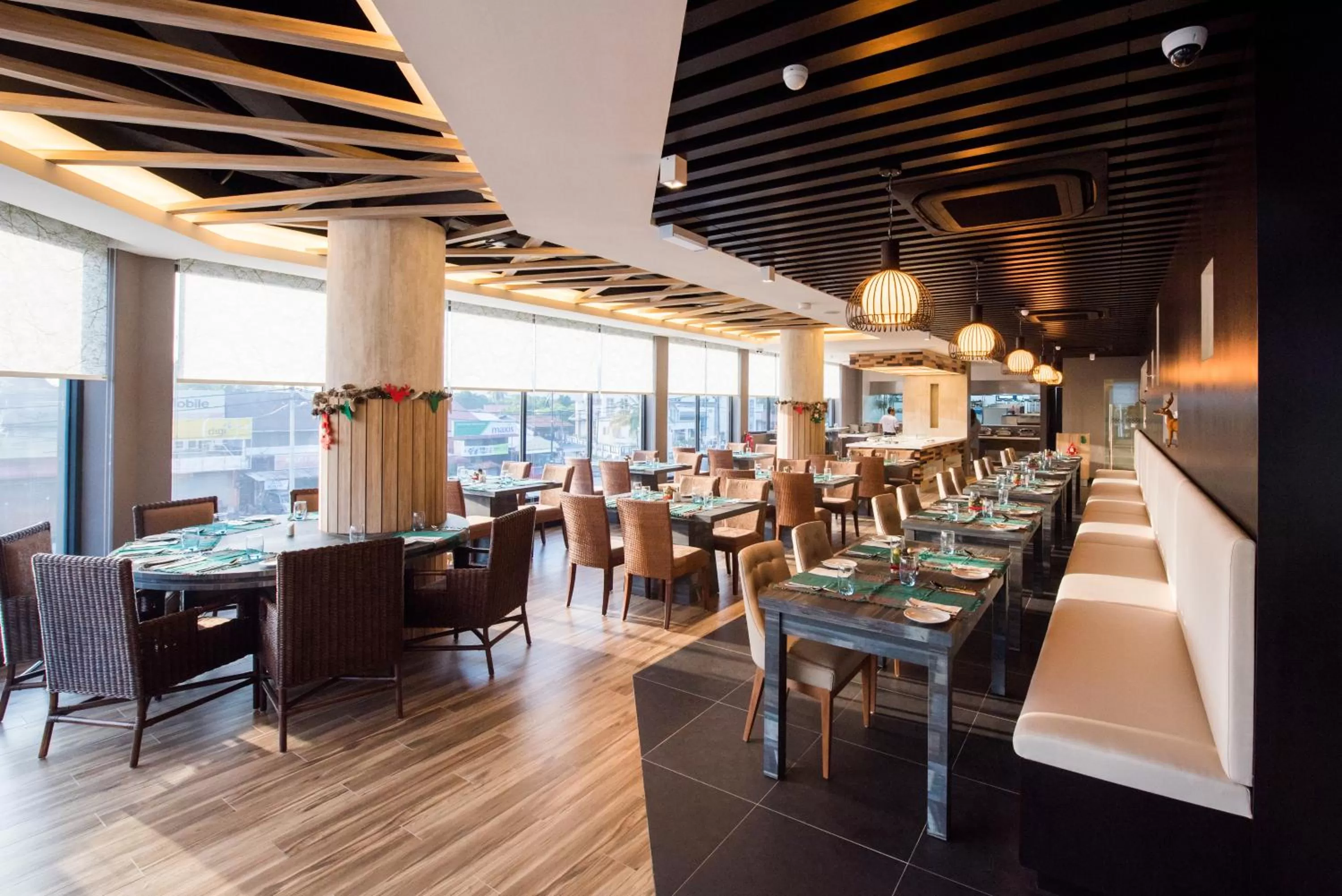 Restaurant/places to eat in The Smith House