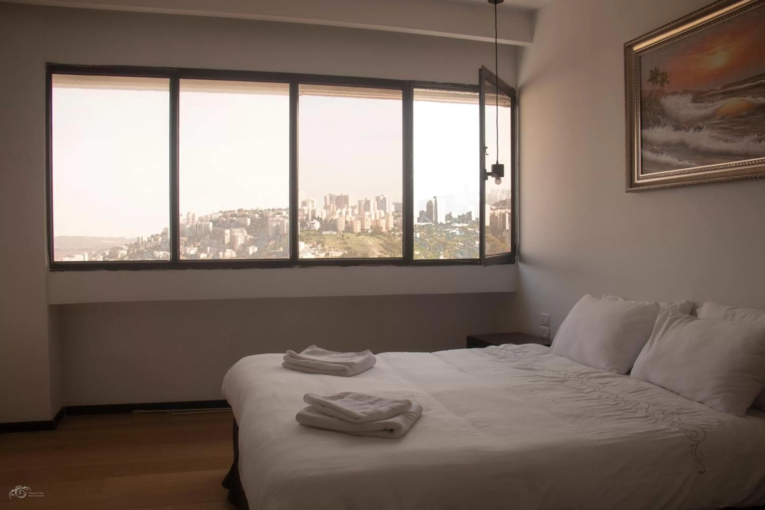 Bed in Haifa Peak