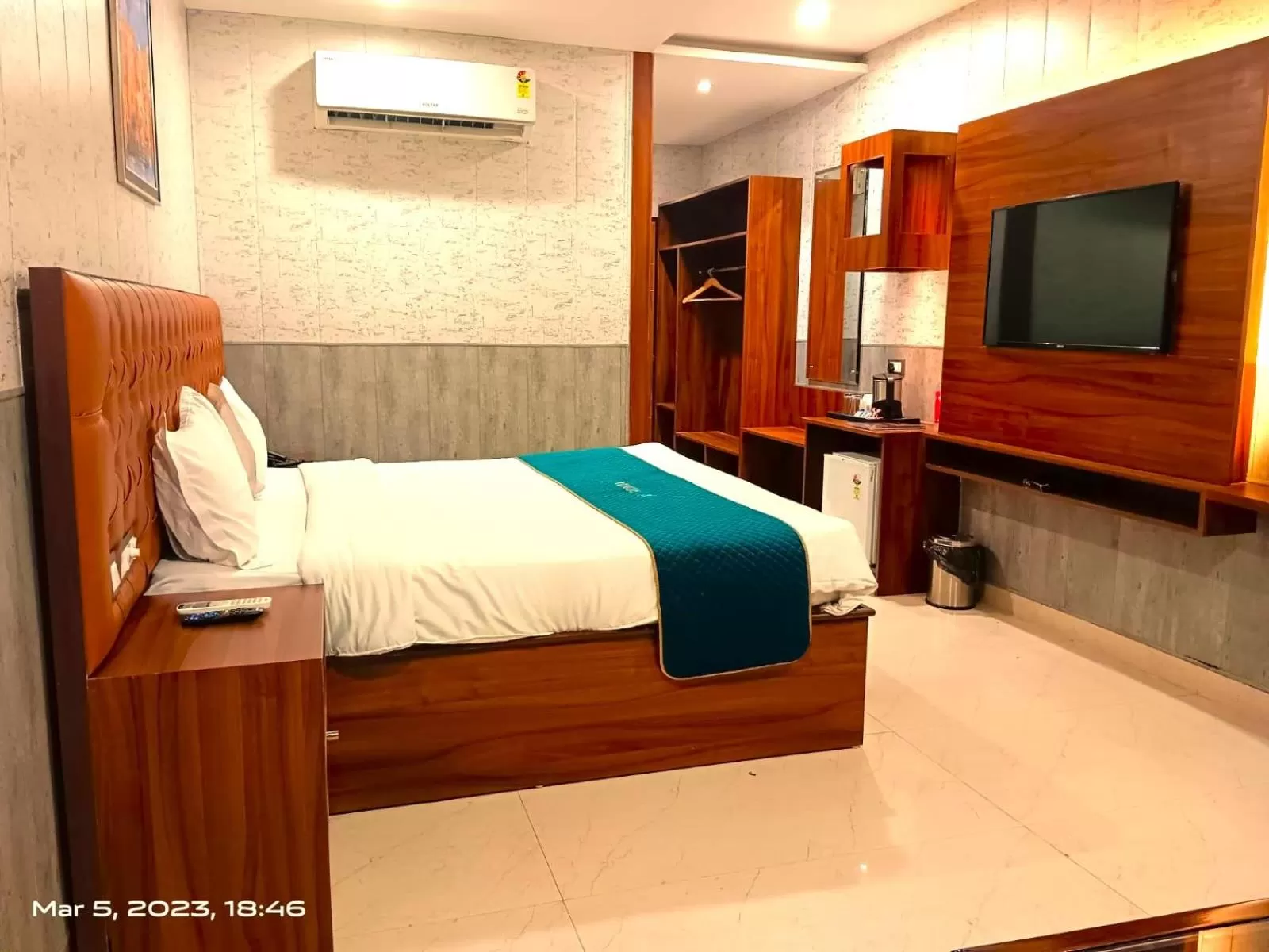 Bed in RONTA WORLD HOTELS