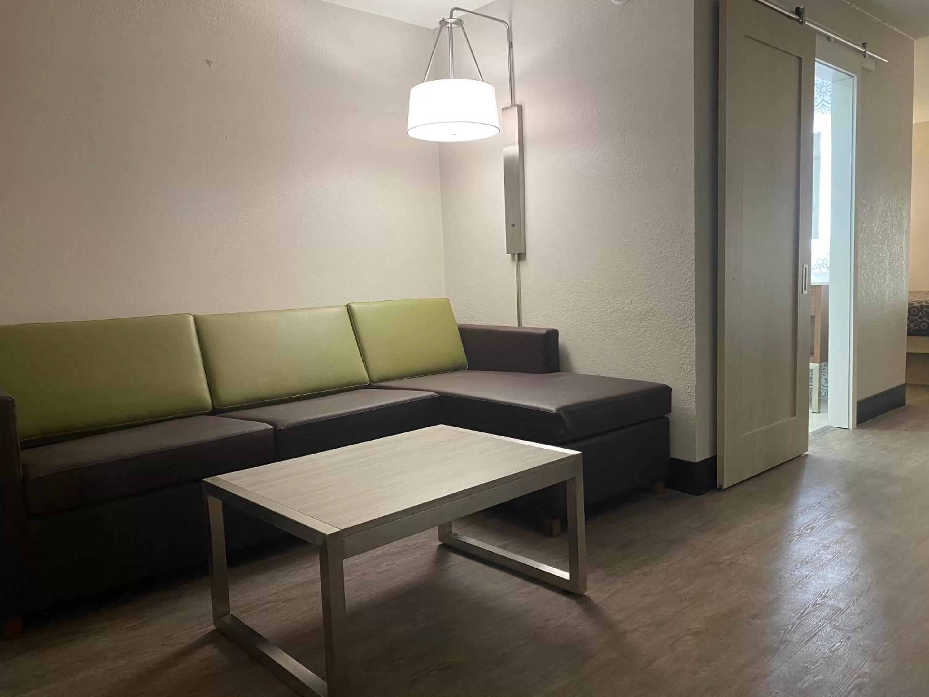 Bed in Days Inn & Suites by Wyndham Peachtree Corners Norcross