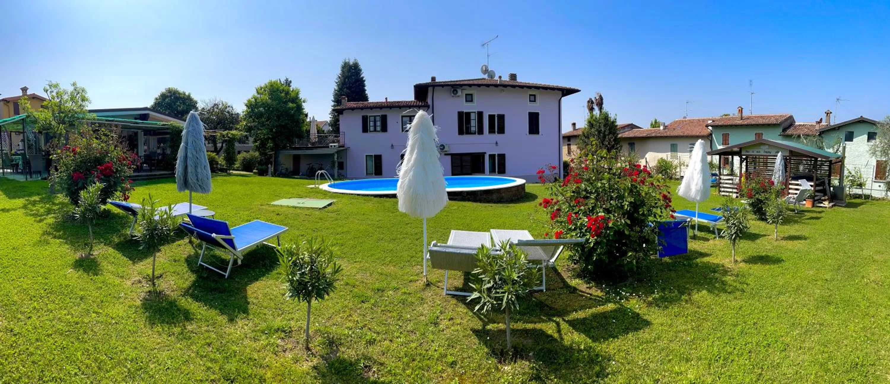 Property Building in La Casa Di Campagna Sul Garda