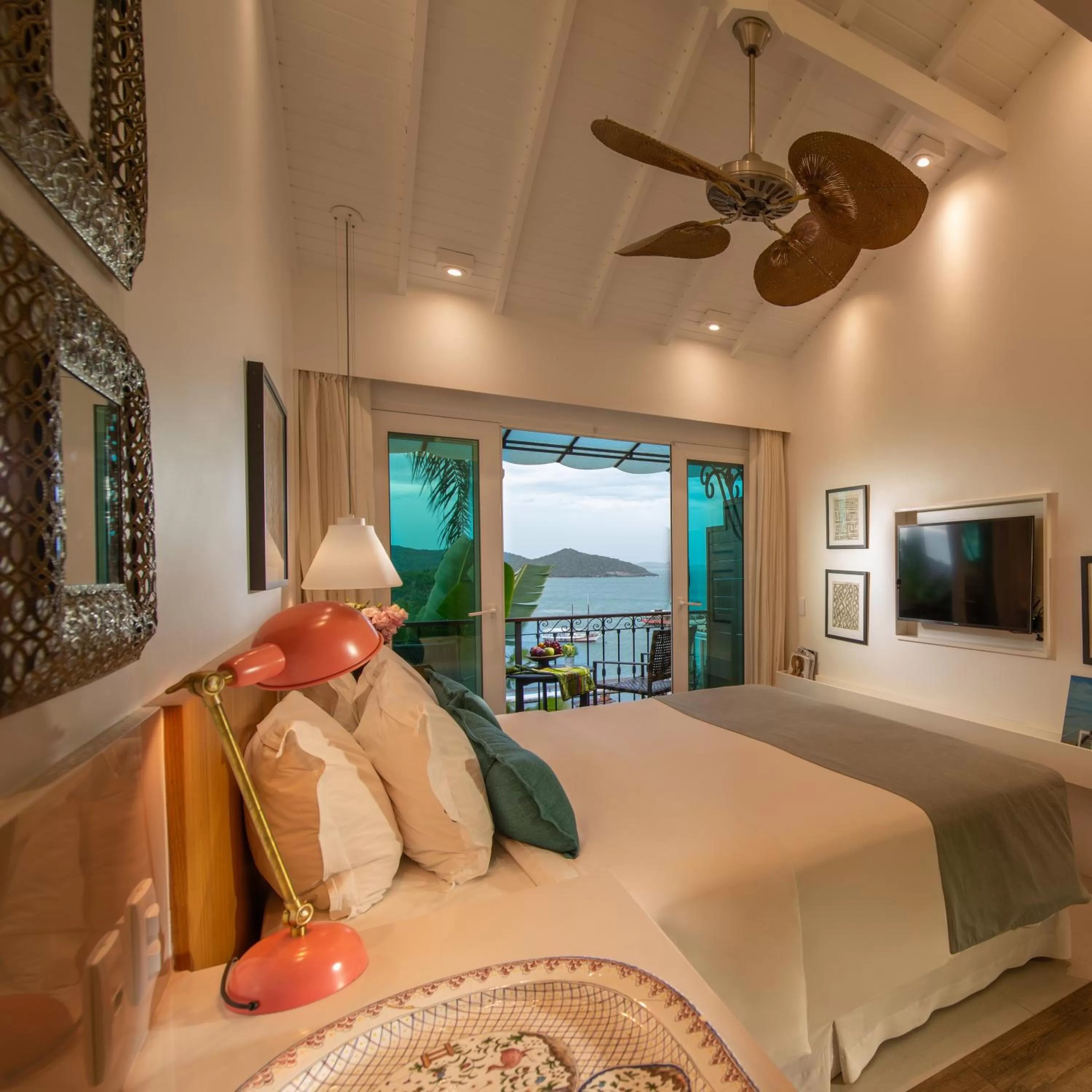 TV and multimedia, Bed in Vila deste Hotel