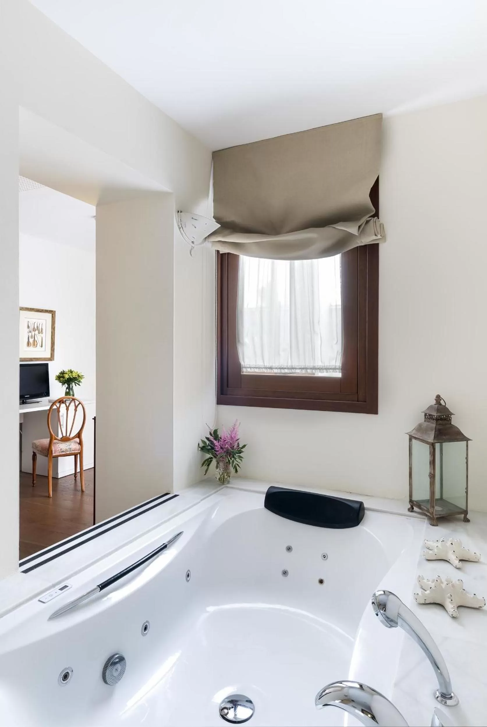 Bedroom in Hotel Amadeus Sevilla