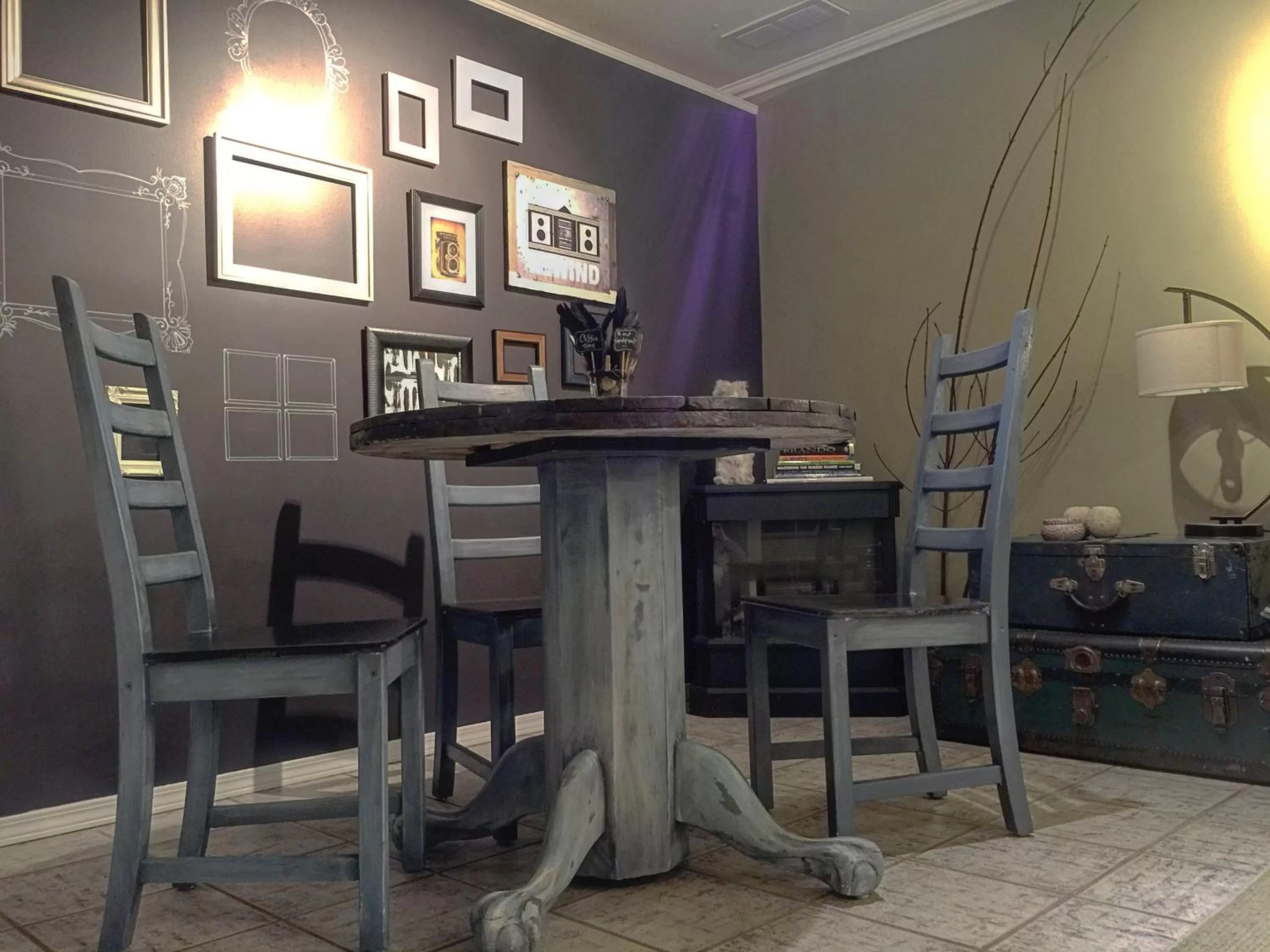 Lounge or bar in Evergreen Bed & Breakfast