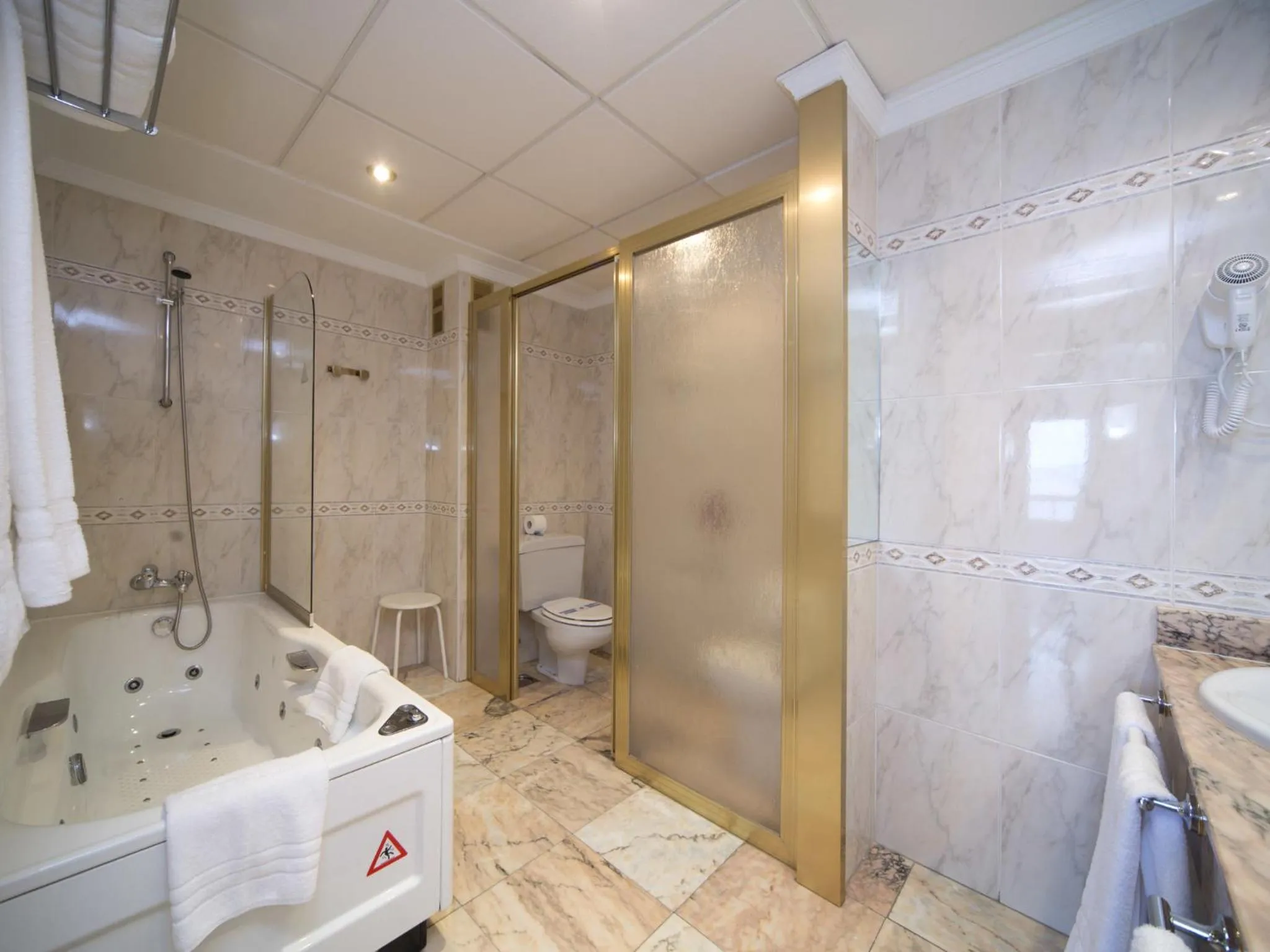 Hot Tub in Hotel Bahía de Vigo