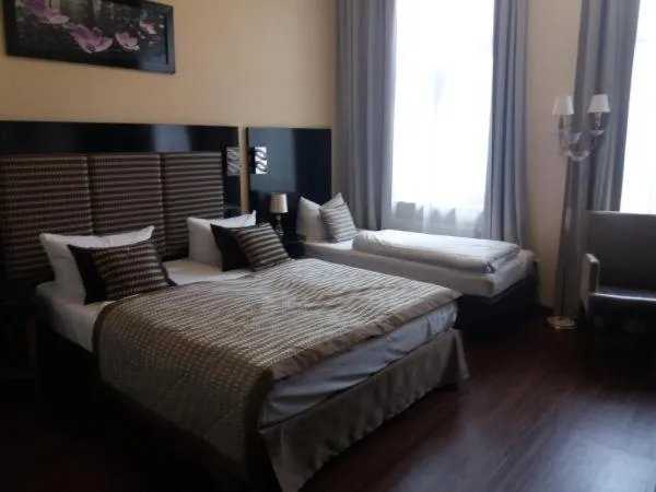 Bed in City Hotel Kaiserhof