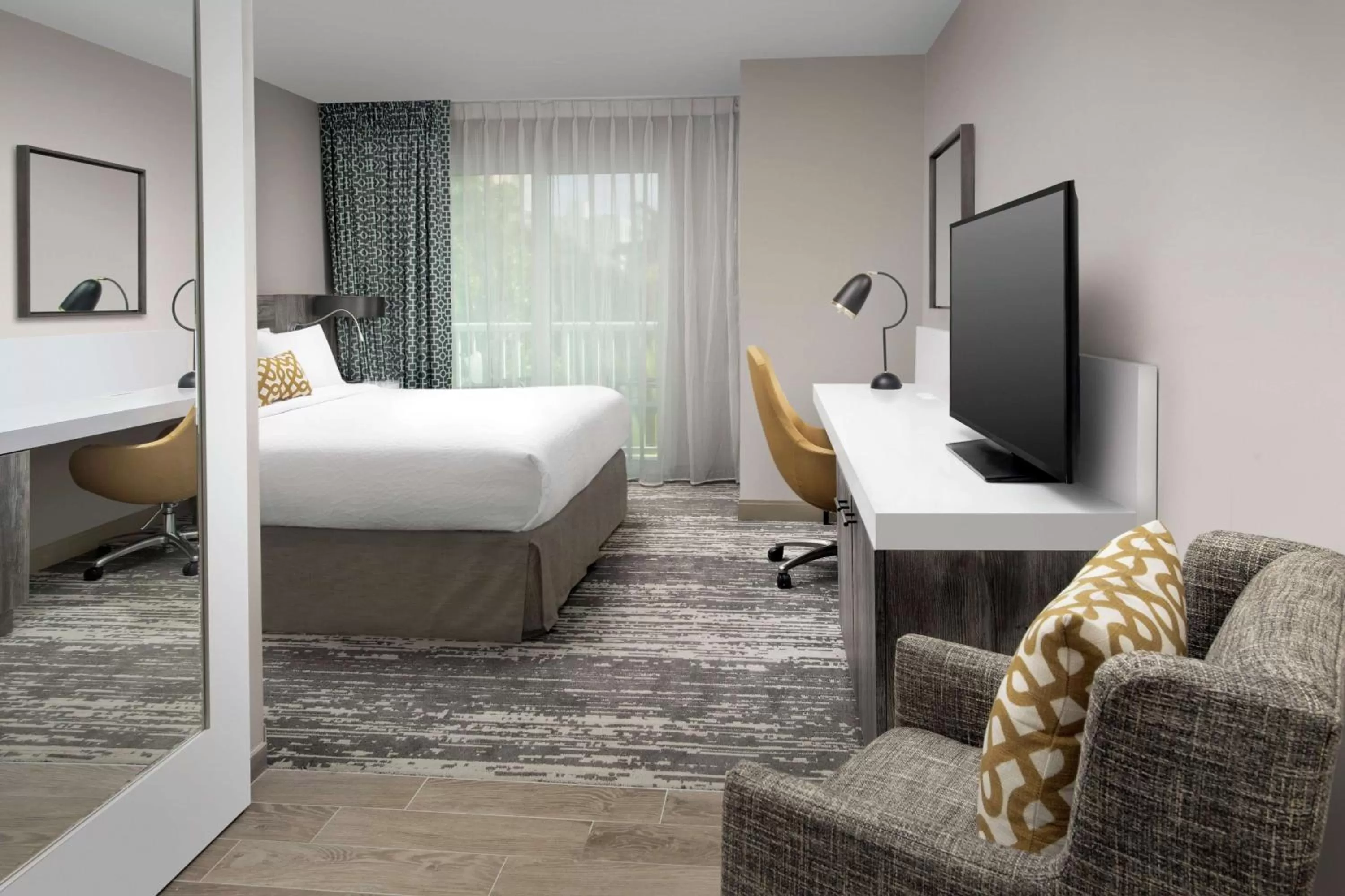 Bedroom, Bed in Hilton Garden Inn Miami Brickell South