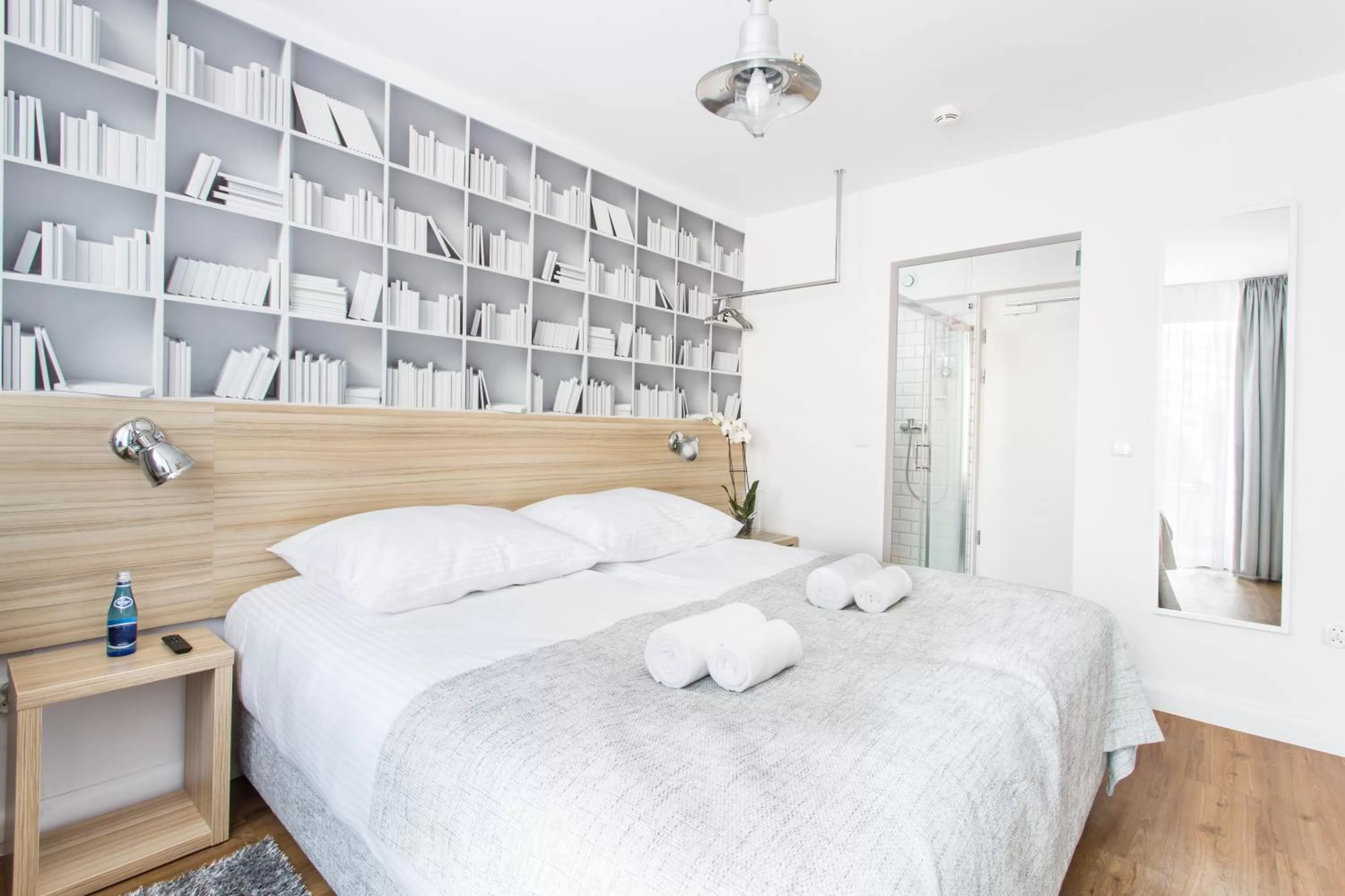 Shower, Bed in Smart Hotel