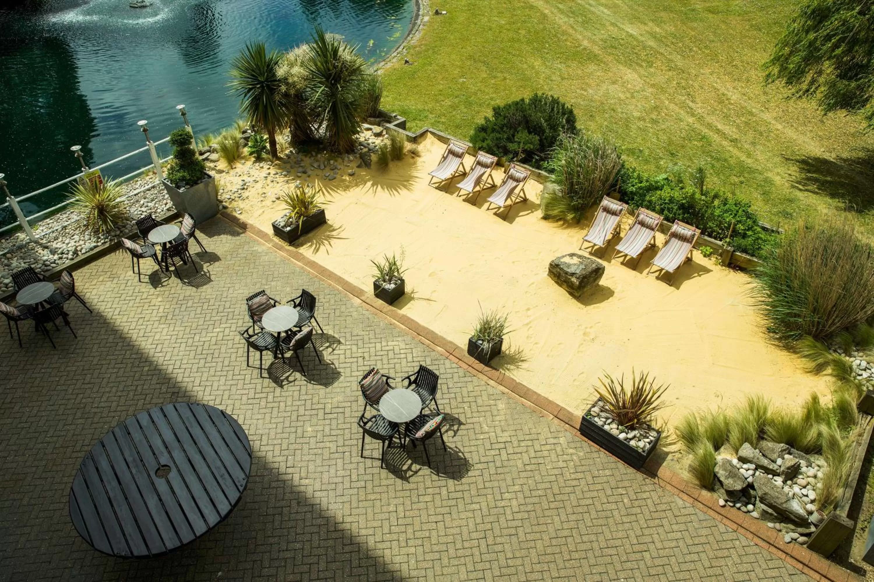 Garden in Hilton London Heathrow Airport