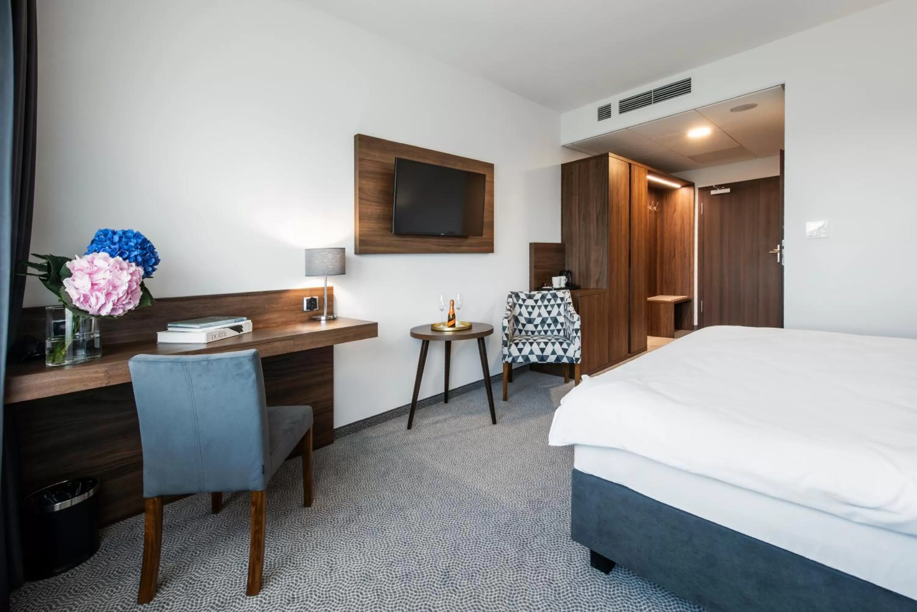 Bed in DB Hotel Wrocław