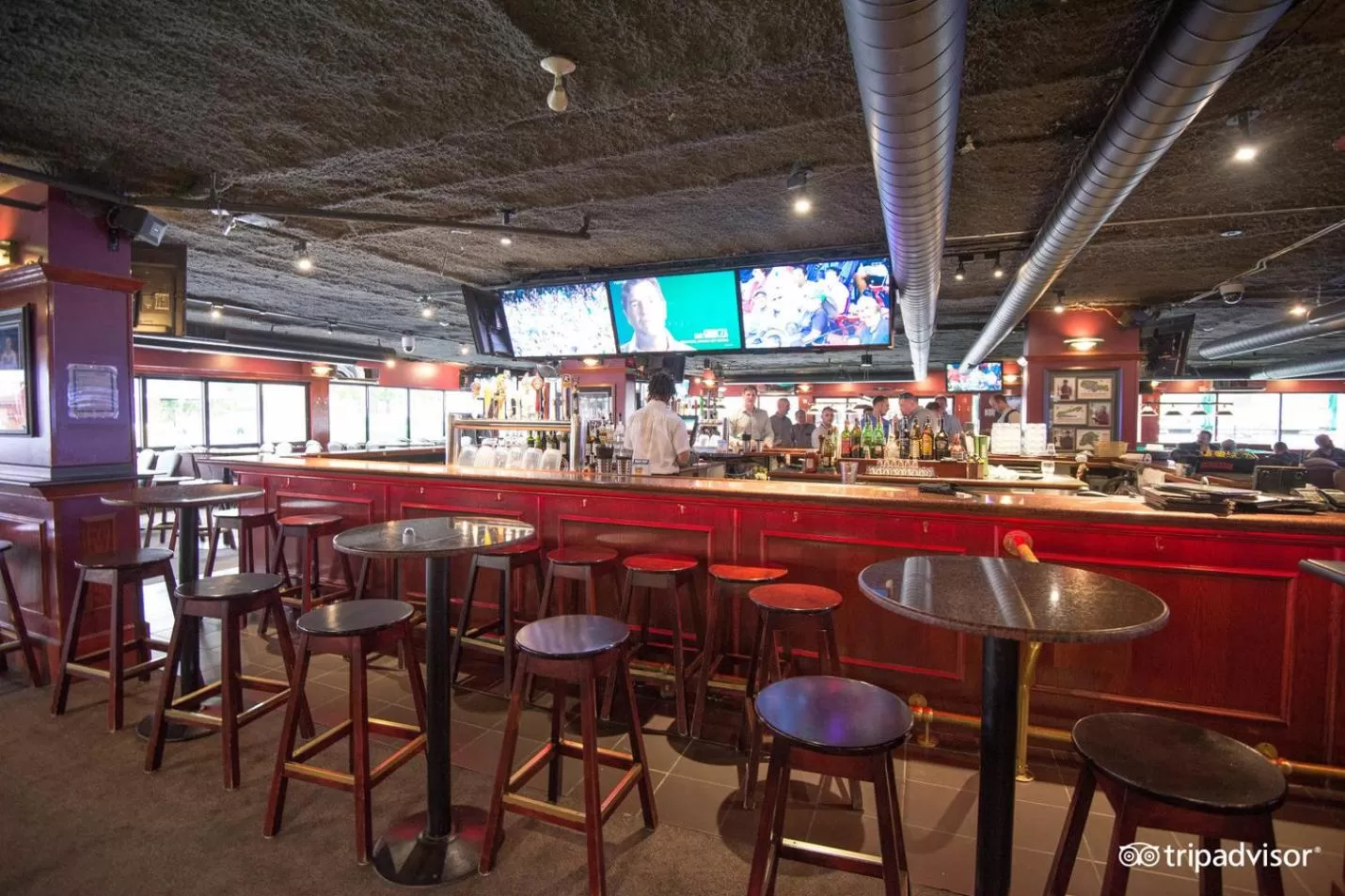 Restaurant/places to eat in The Business Inn