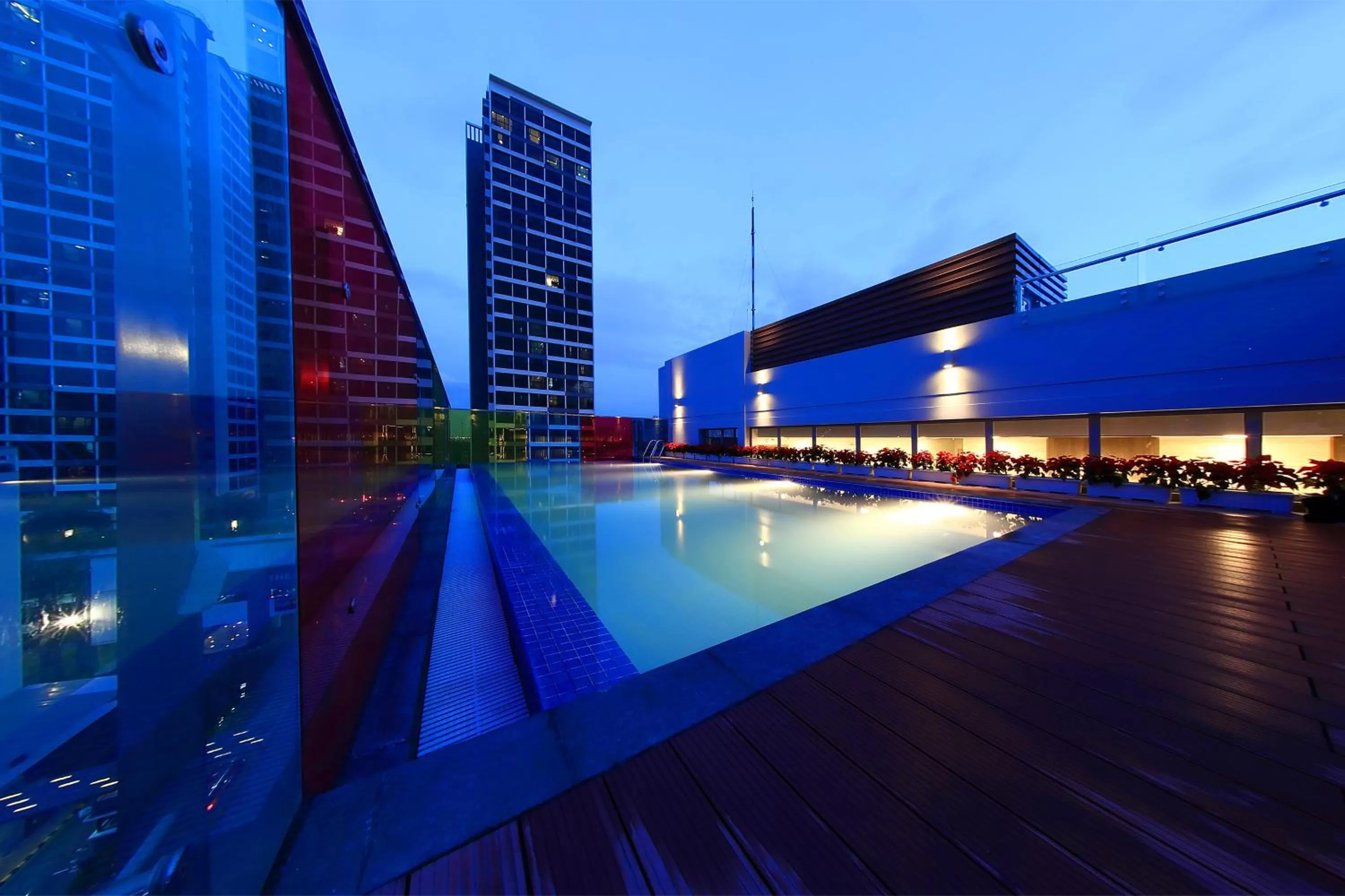 Swimming pool in Aurora Western Village