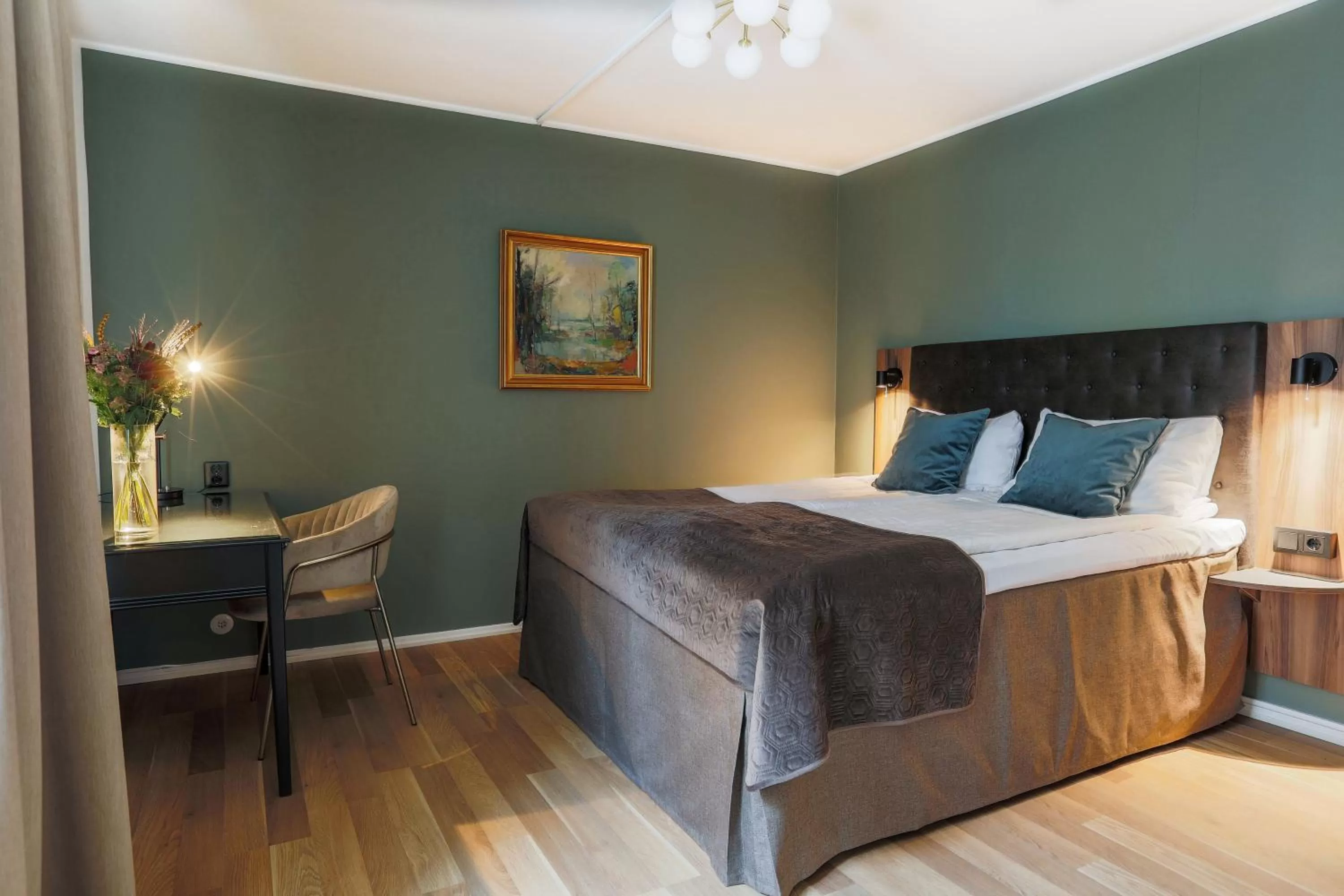 Bed in Home Hotel Cardinal