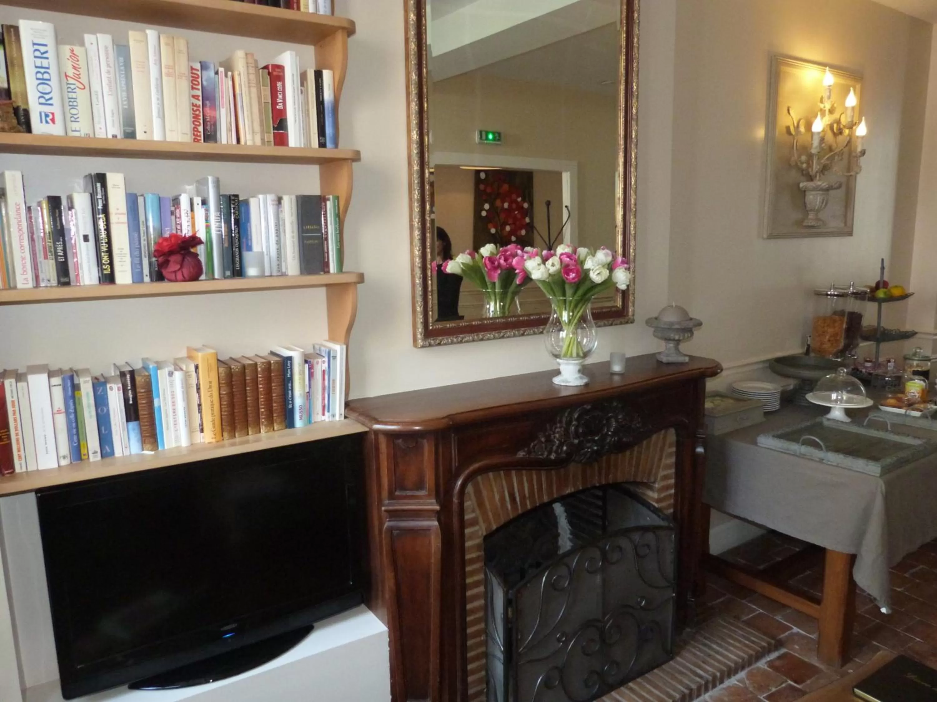 Library in Hotel La Closeraie