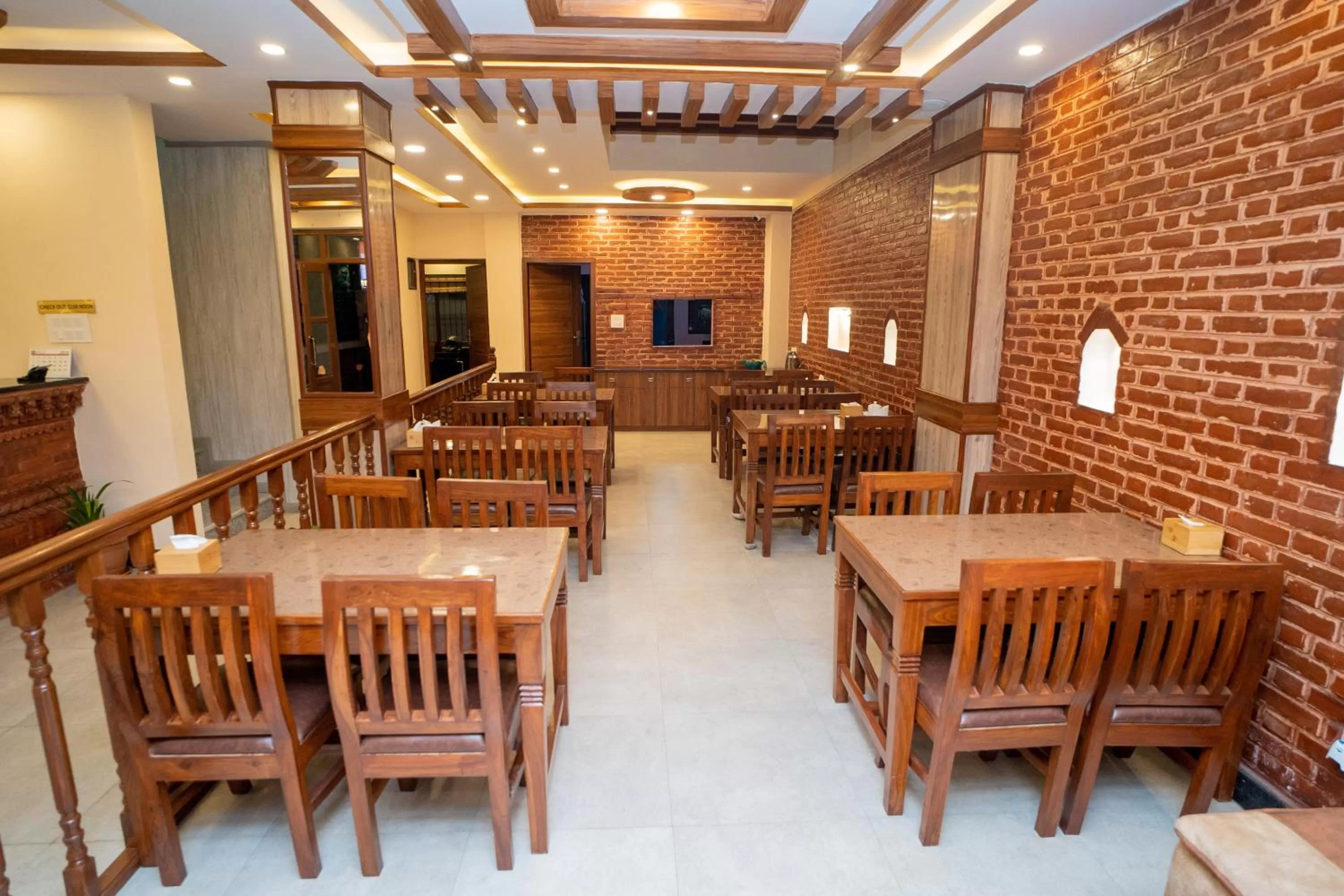 Restaurant/places to eat in Madhuban Hotel