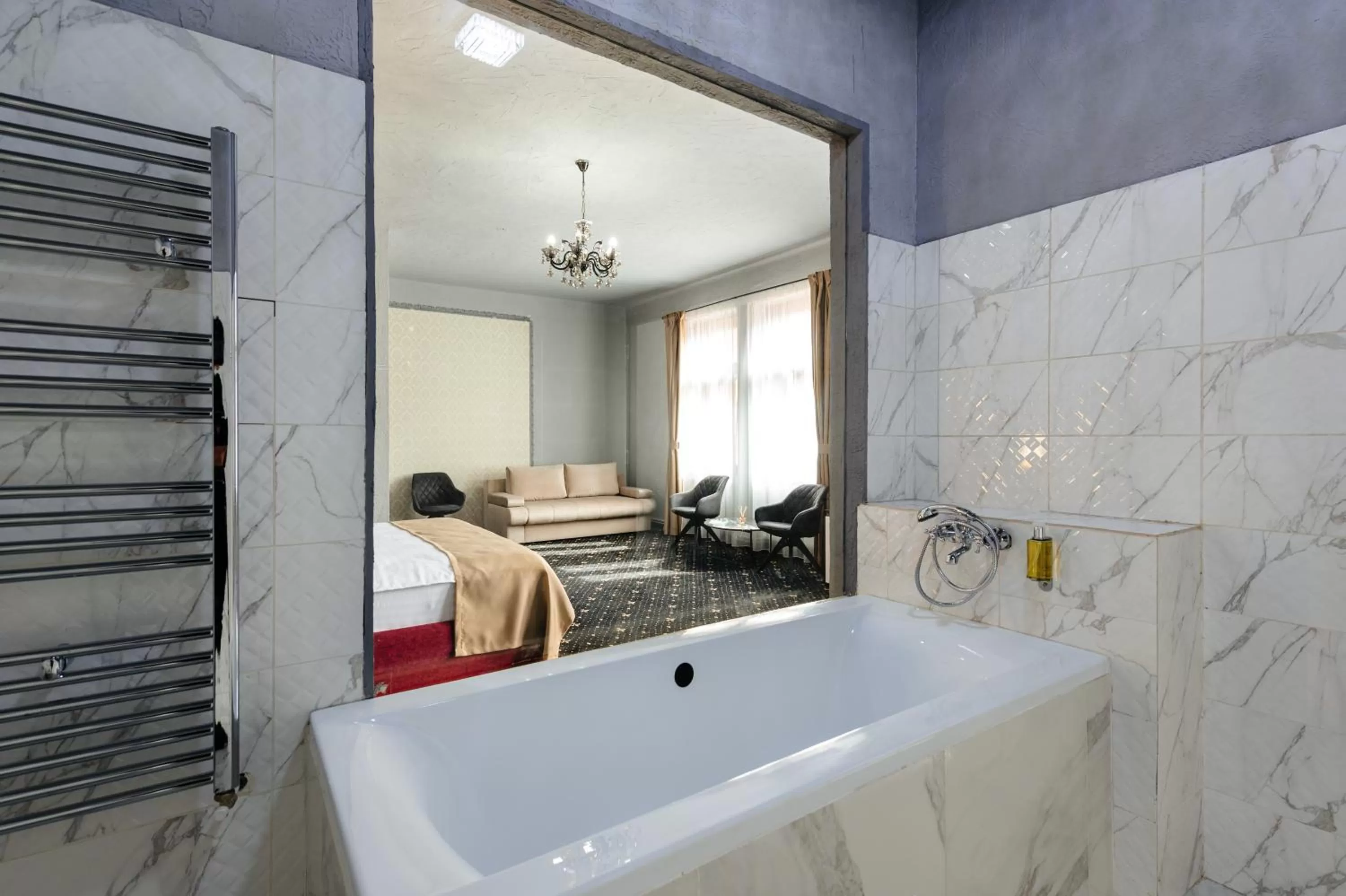 Toilet in Palace Bulevard Inn