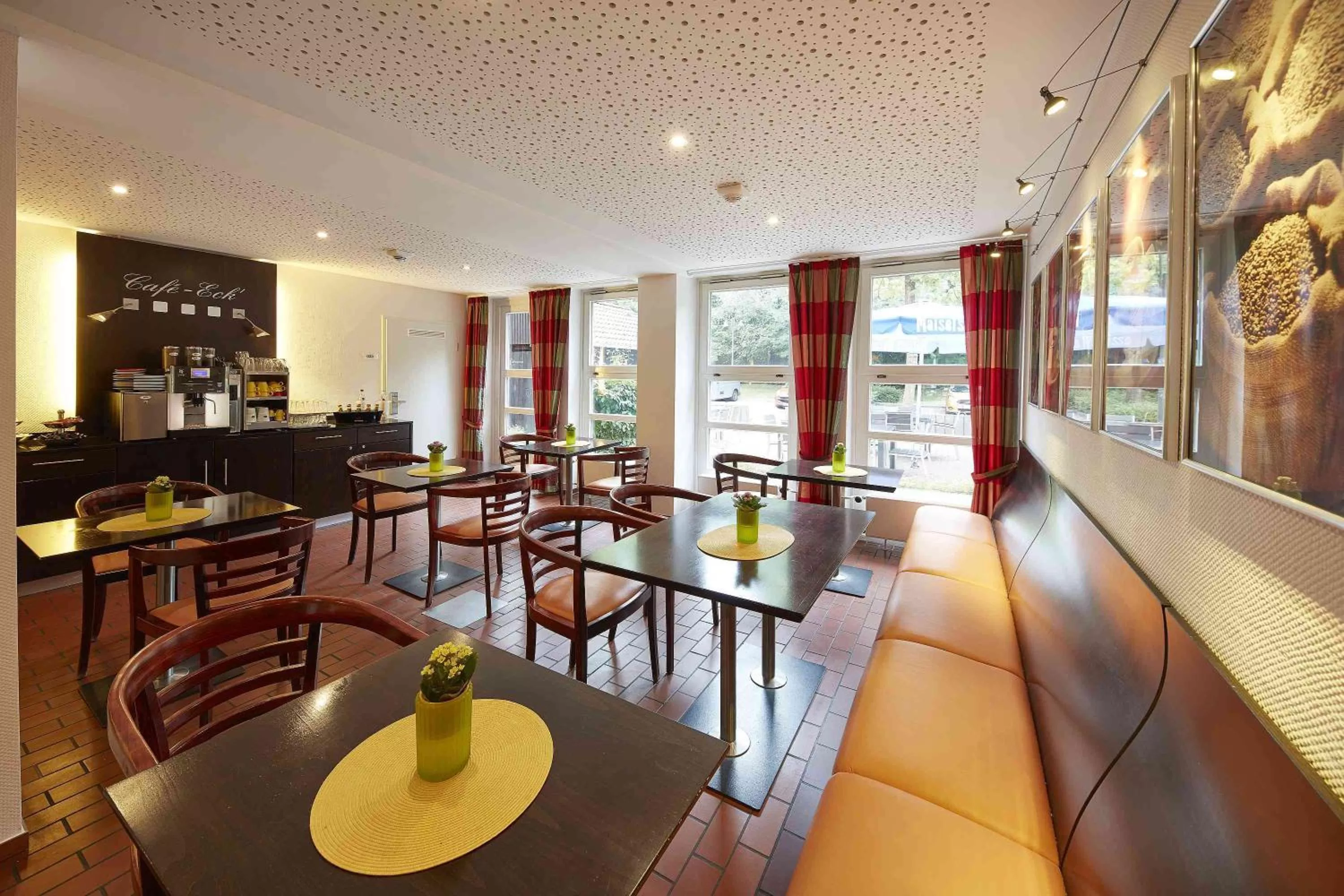 Restaurant/places to eat in GHOTEL hotel & living Kiel