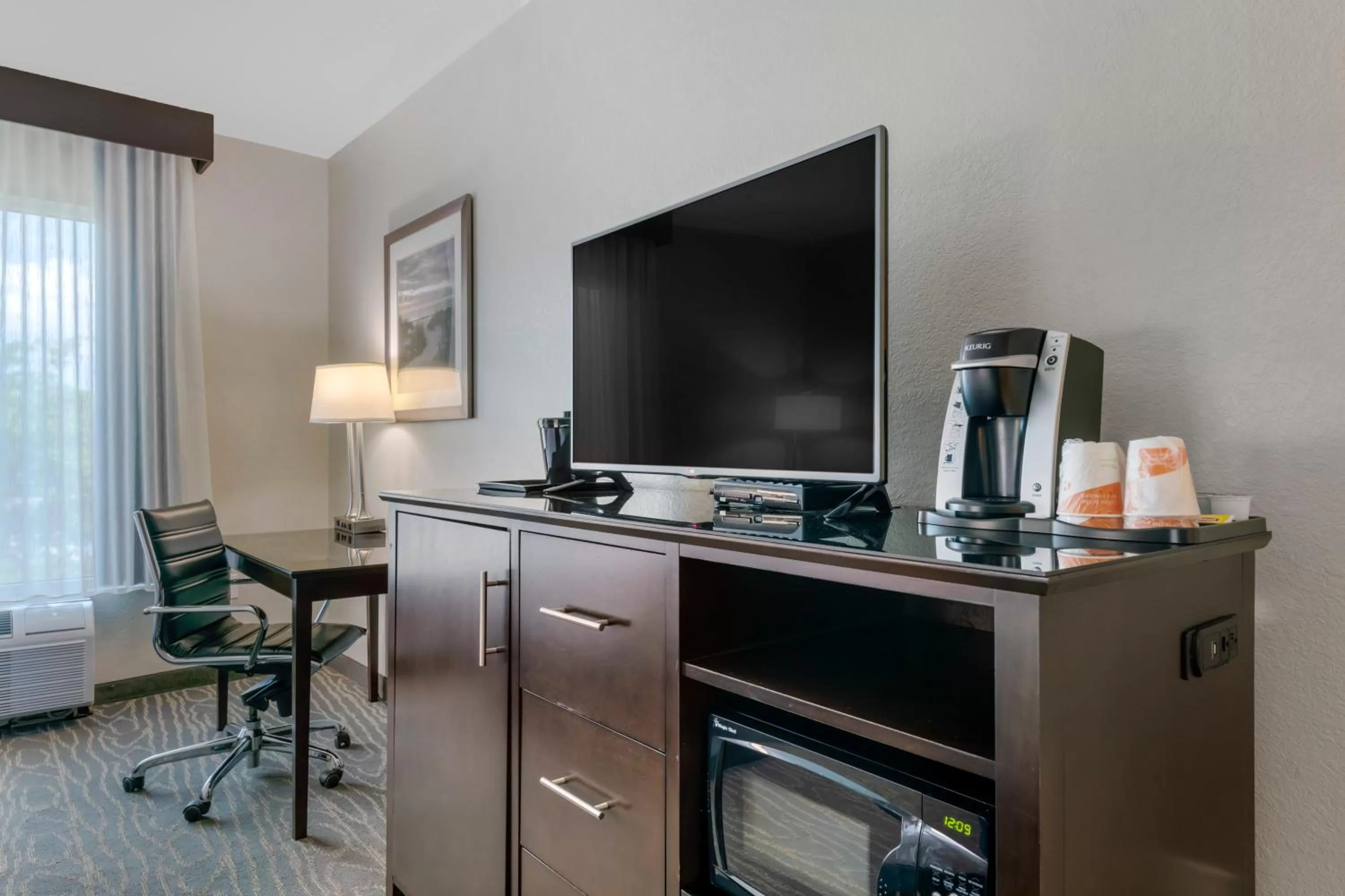 TV and multimedia in Comfort Inn & Suites Melbourne-Viera