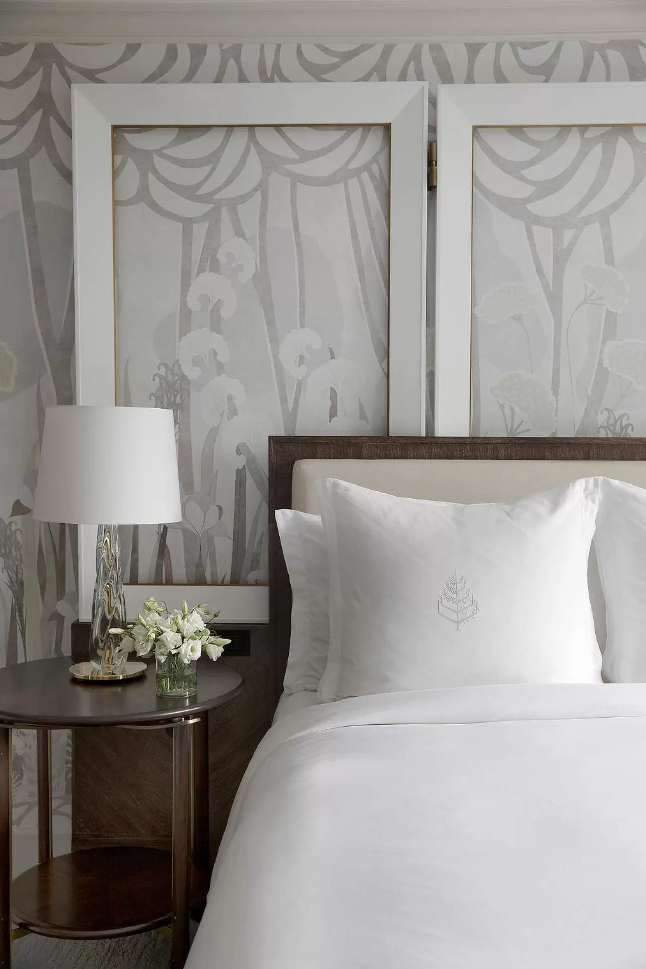 Bed in Four Seasons Boston