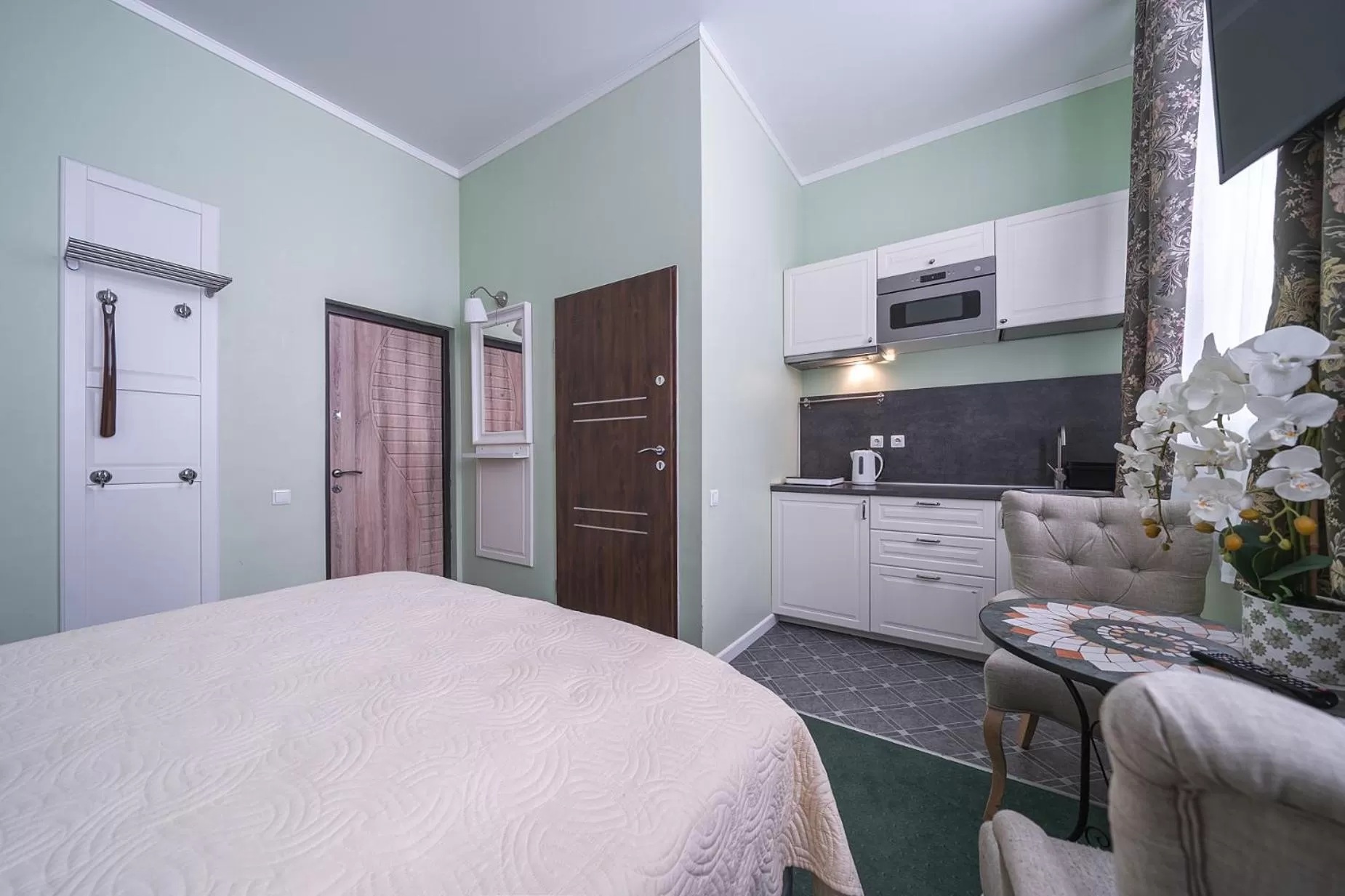 Bed in Station Self Check-in Apartments - Lollo Stay