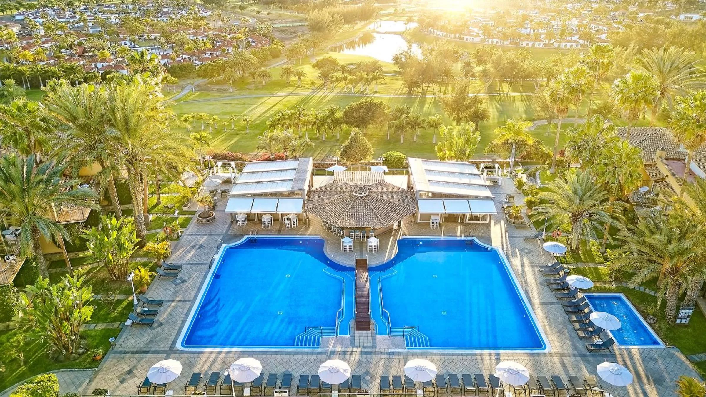 Swimming pool in Bull Vital Suites & Spa Boutique Hotel - Only Adults