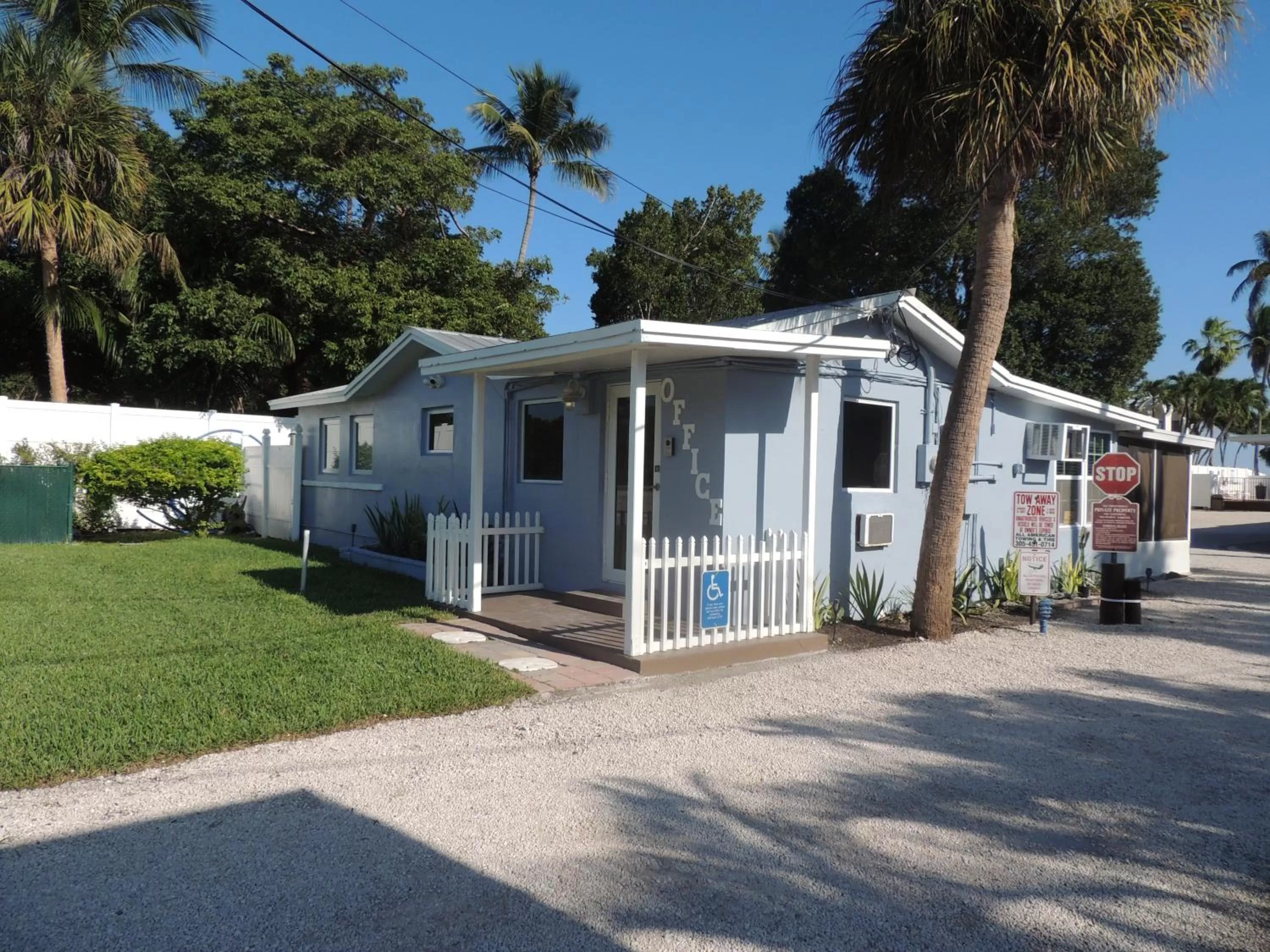 Property Building in Sands of Islamorada