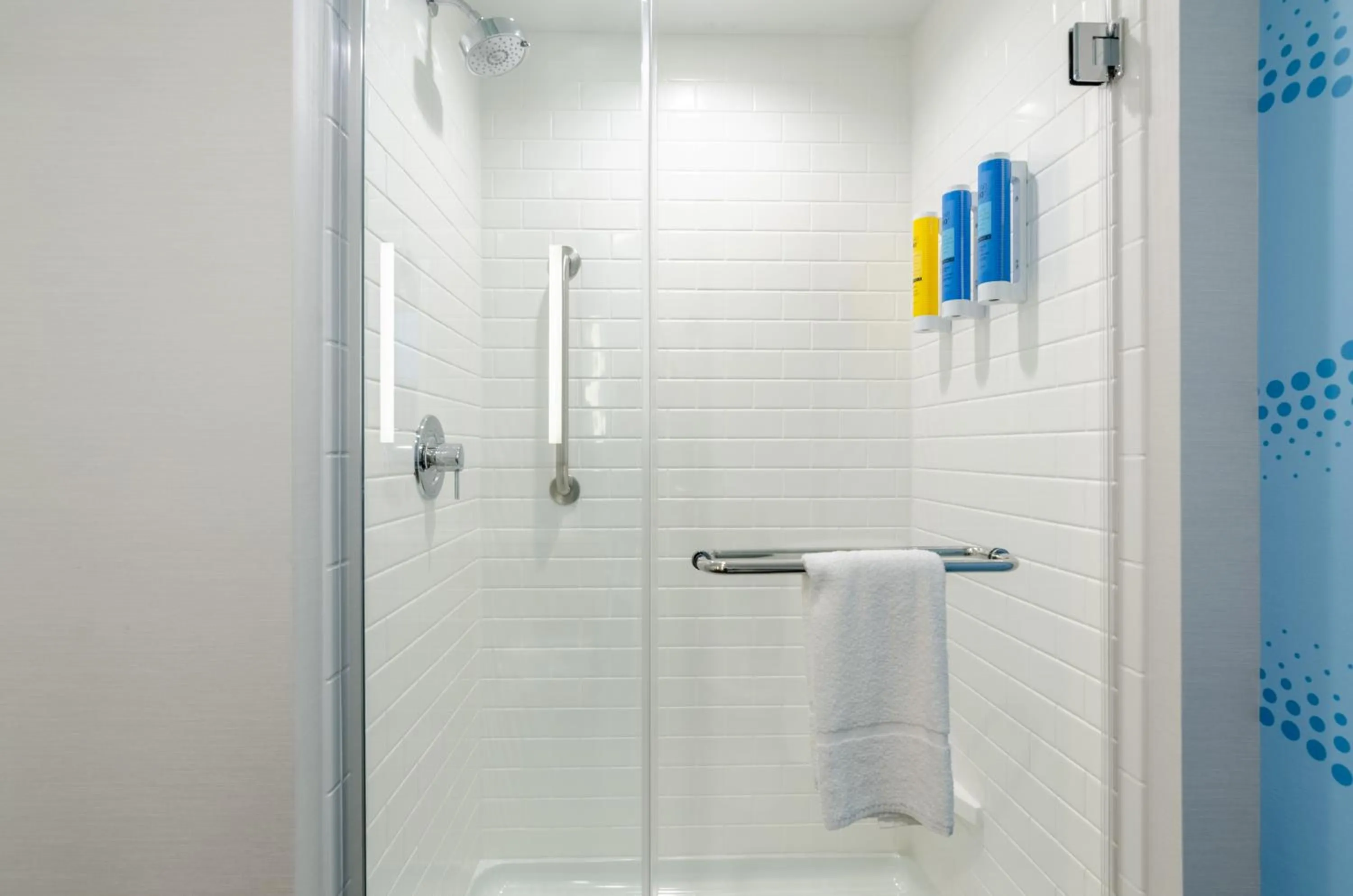 Shower in Tru By Hilton Christiansburg