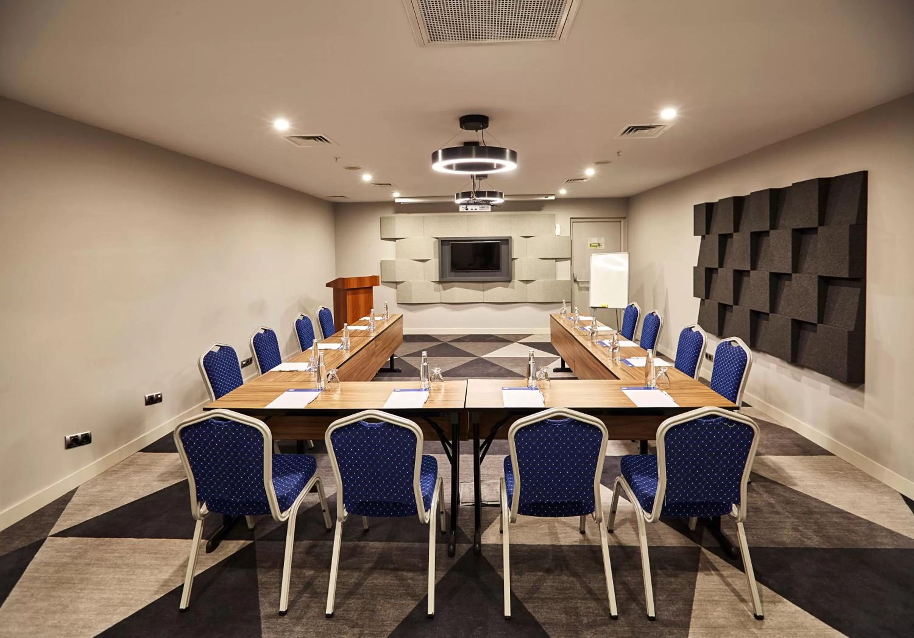 Meeting/conference room in Holiday Inn Express - Istanbul - Atakoy Metro by IHG