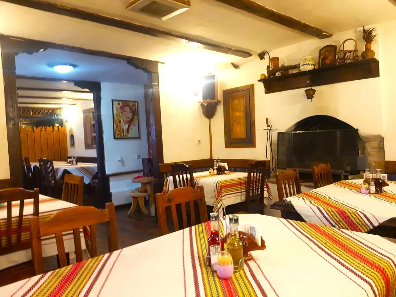 Restaurant/Places to Eat in The Old House Family Hotel