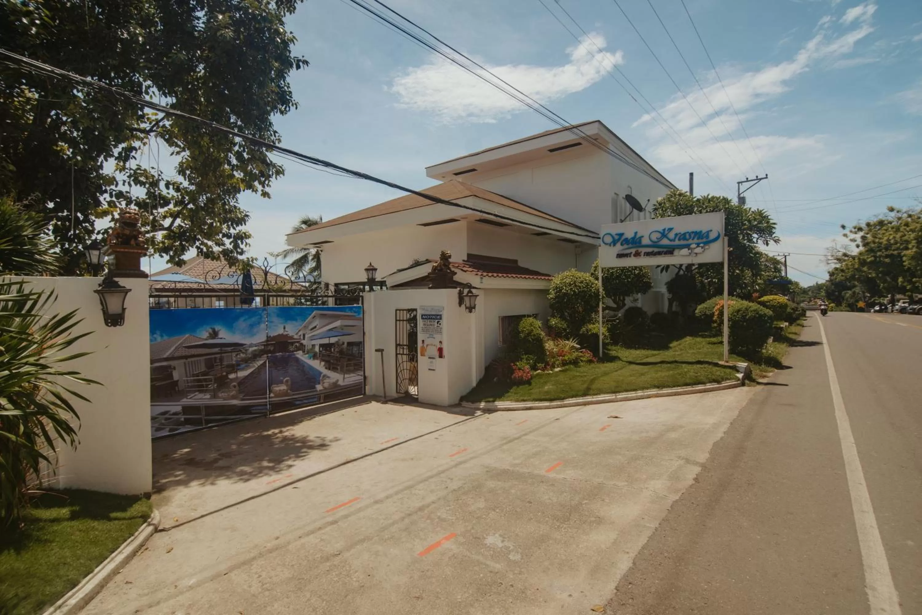Facade/entrance in Voda Krasna Resort & Restaurant
