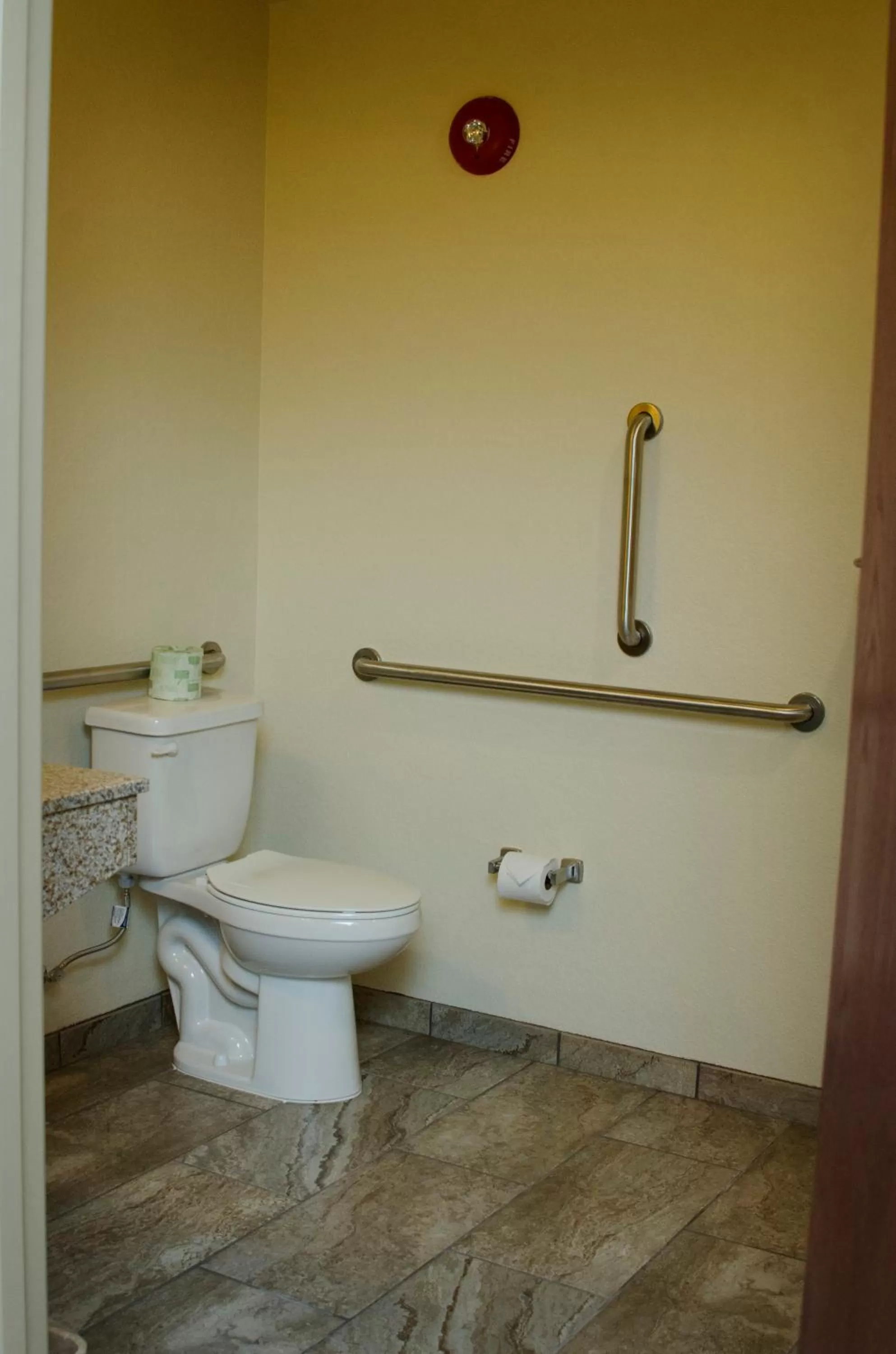 Toilet in Cobblestone Inn & Suites - Soda Springs
