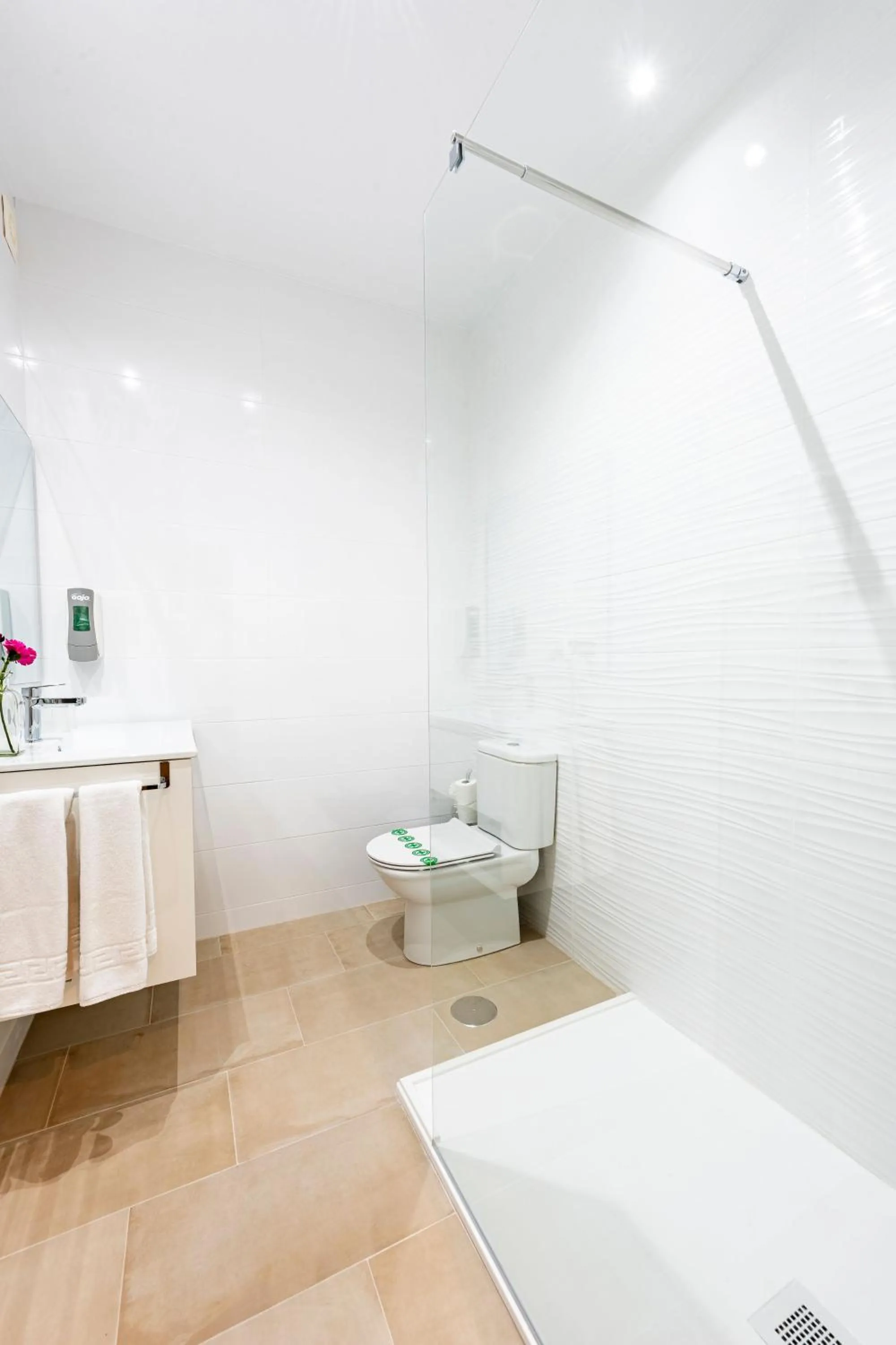 Shower in Hotel Toboso Almuñécar