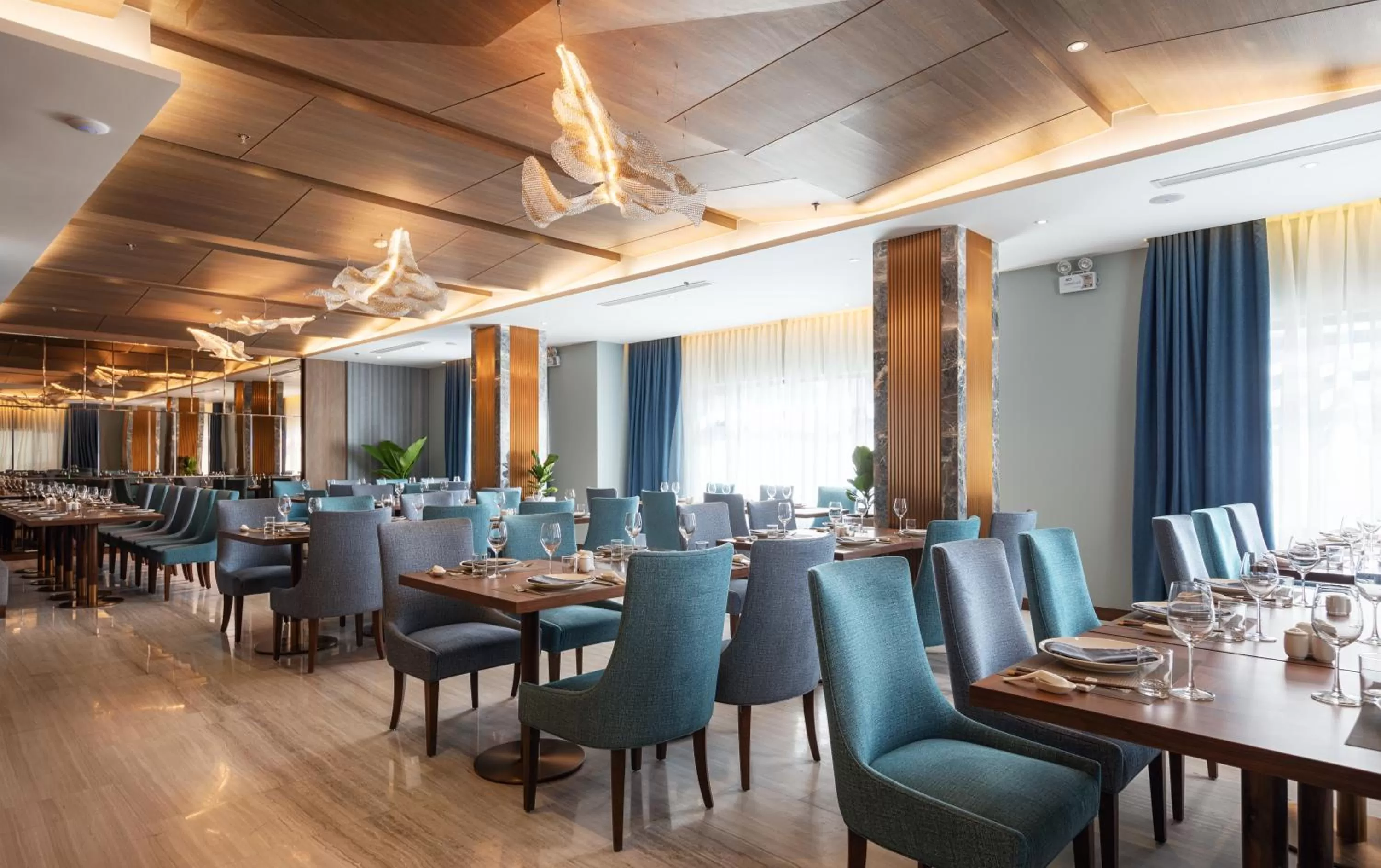 Restaurant/places to eat in D'Lecia Ha Long Hotel