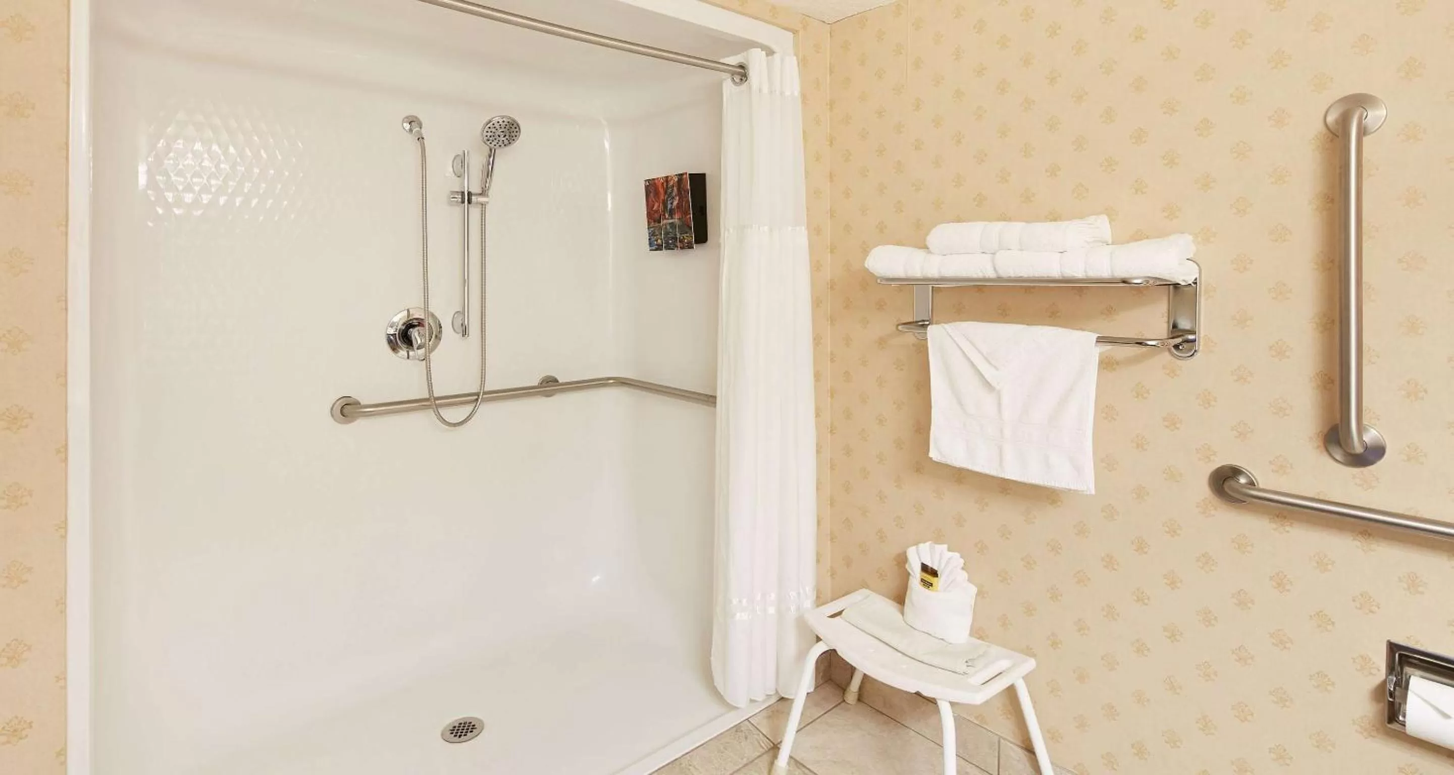 King Room with Roll In Shower - First Floor - Mobility Accessible/Pet Friendly in Best Western Plus Abbey Inn