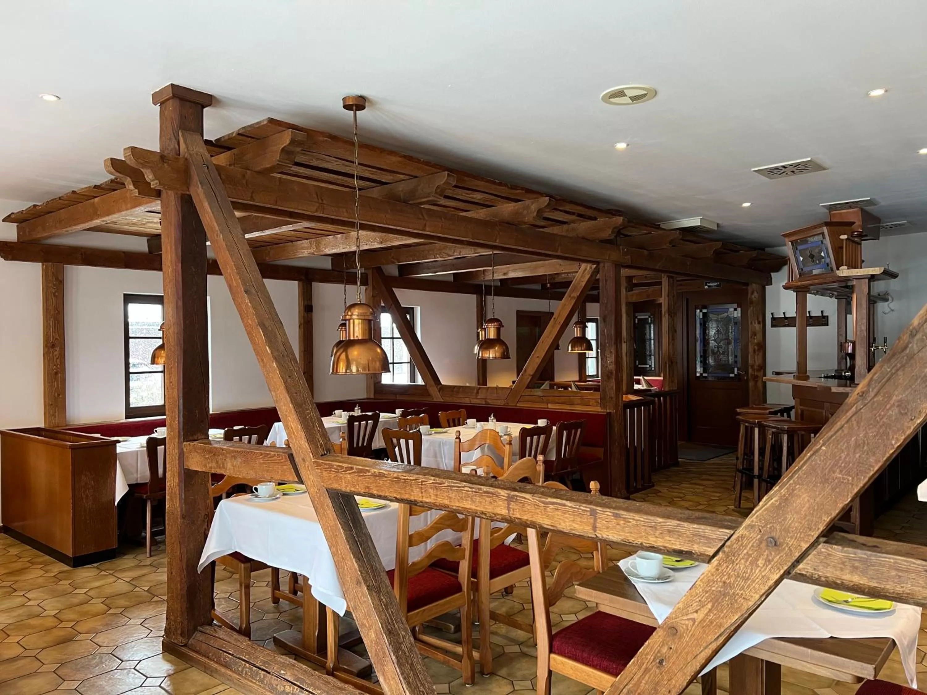 Restaurant/places to eat in Landhotel Der Distelhof mit Scheunencafé