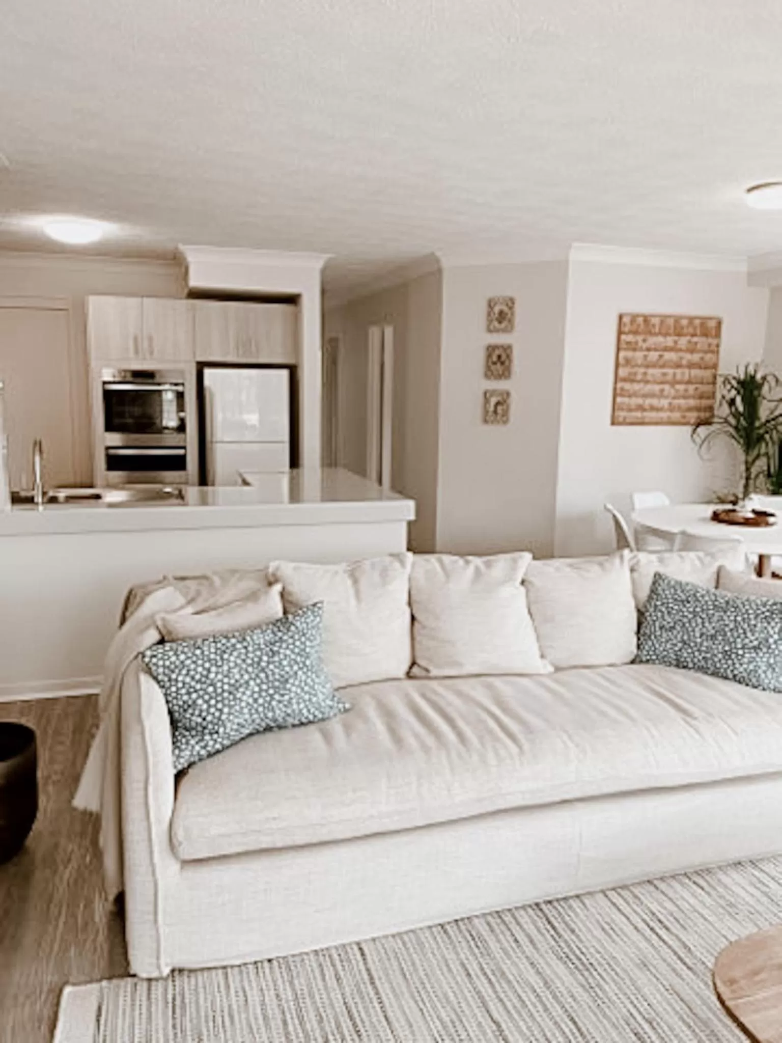 Sea Breeze on Main Beach