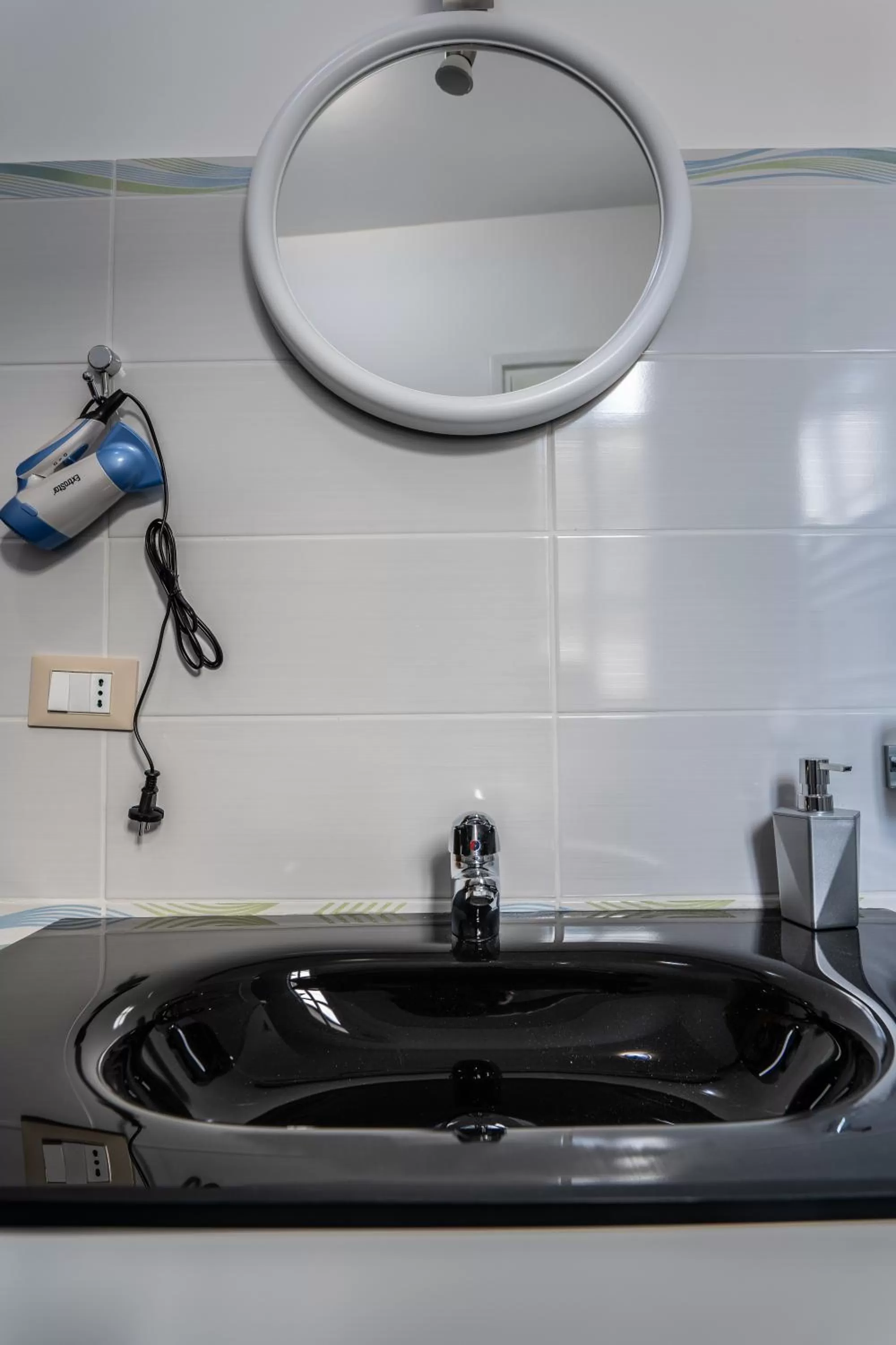 Shower in B&B Una Terrazza sul Golfo di Sferracavallo