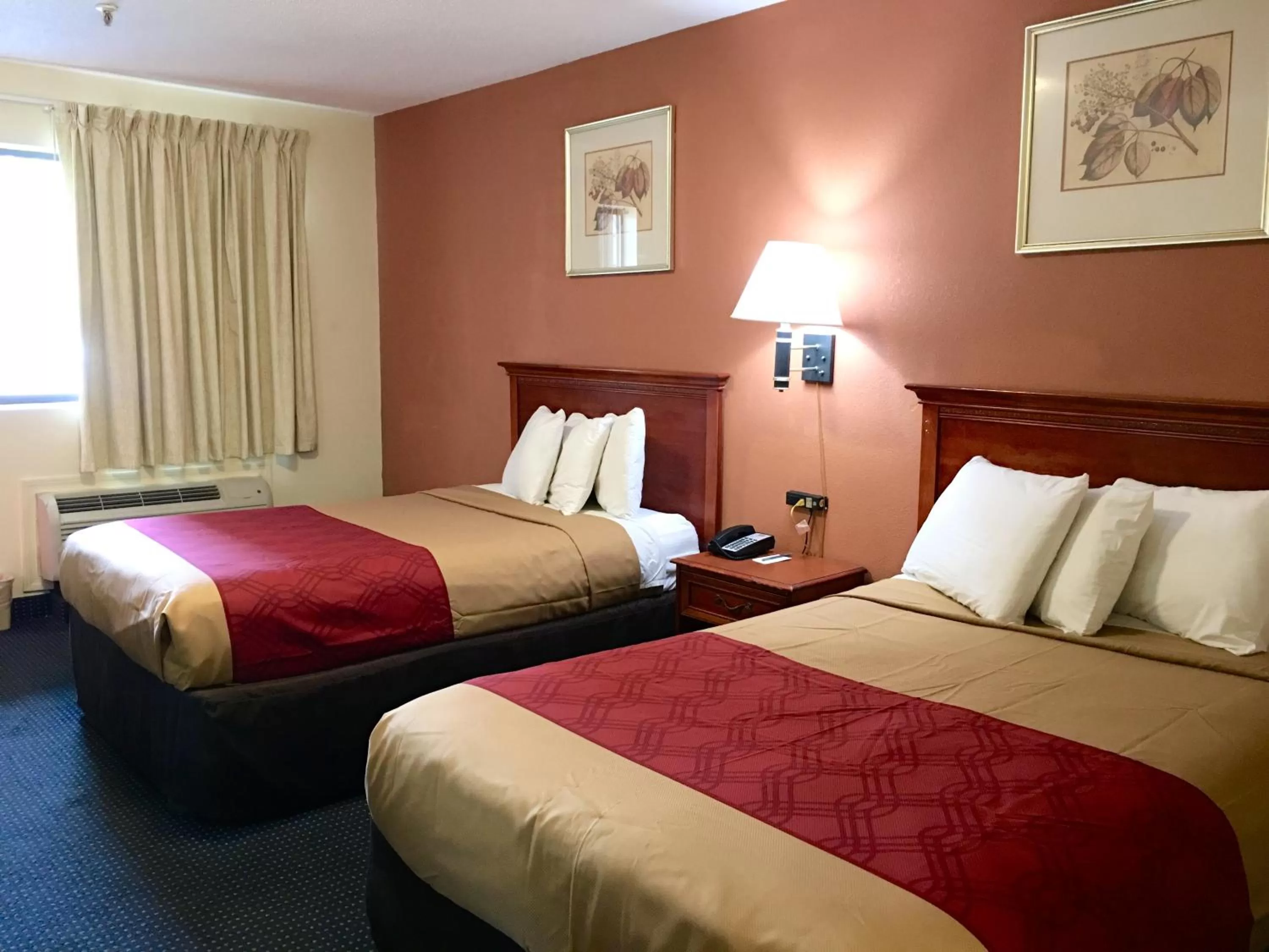 Standard Room with Two Double Beds - Non-Smoking in Red Carpet Inn Norwalk