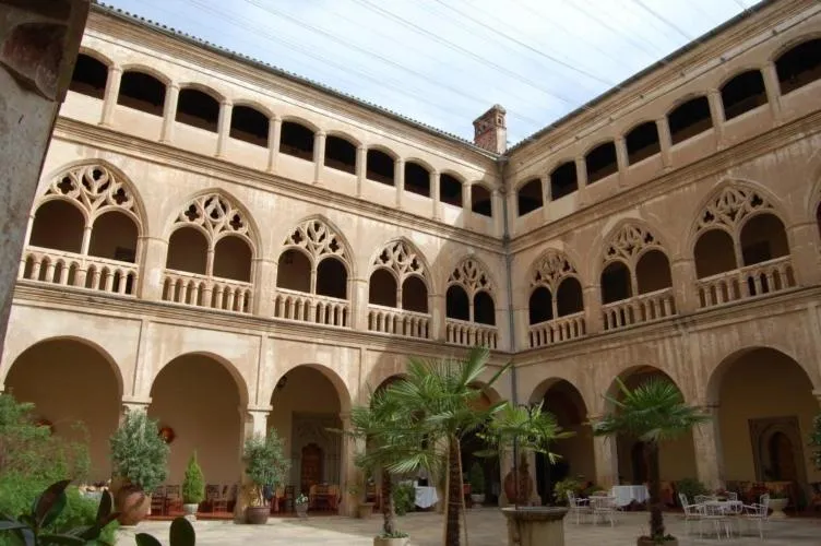 Patio in Hospederia del Real Monasterio