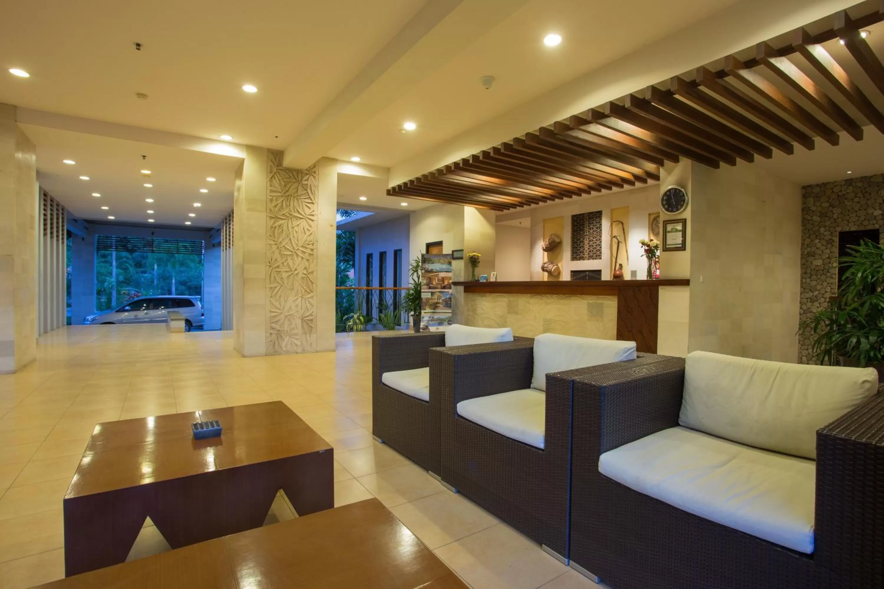 Lobby or reception in Bintang Flores Hotel