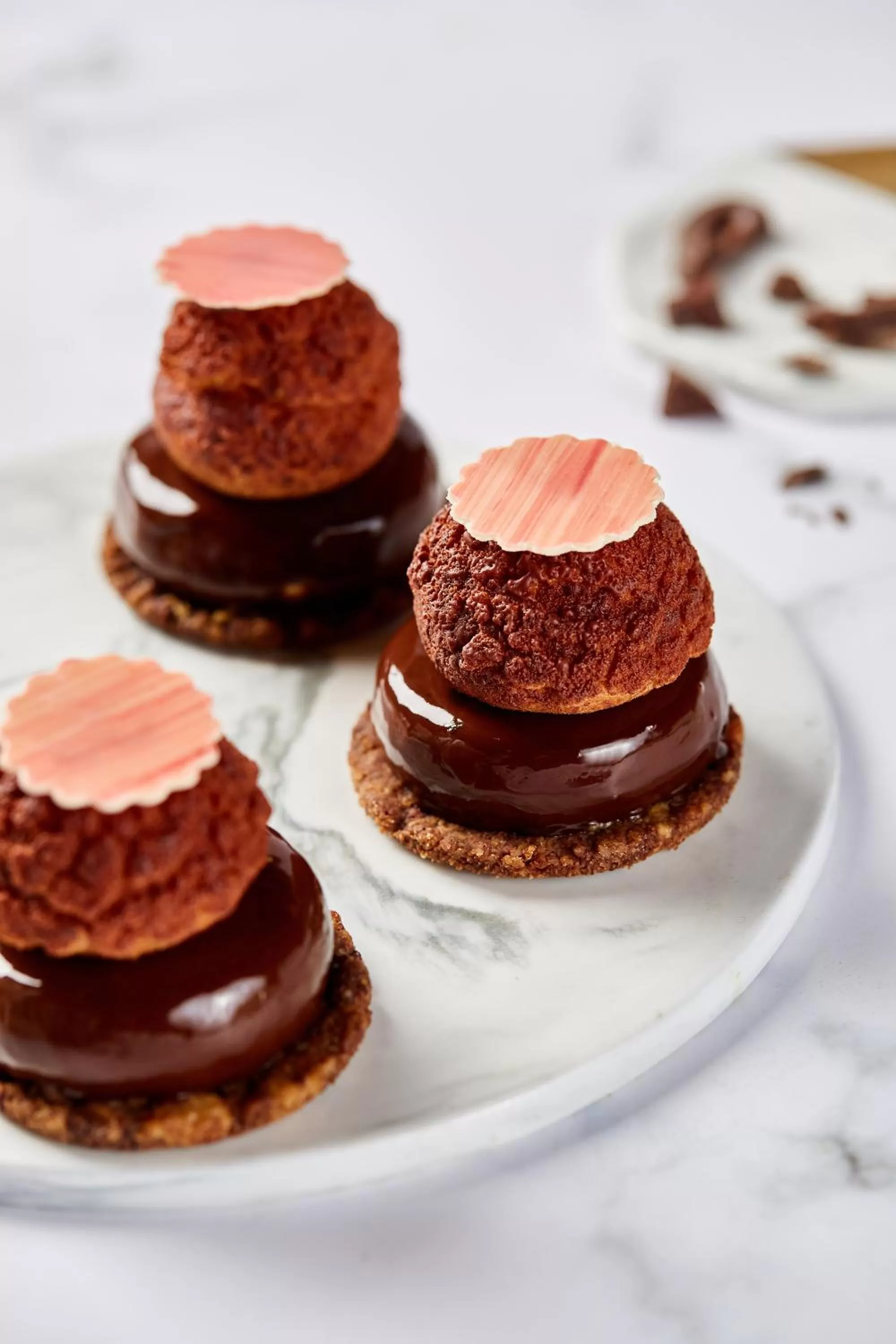 Food in Raffles Shenzhen, Situated in the heart of One Shenzhen Bay, Book Now to Enjoy Free Minibar and Happy Hour Privileges at Long Bar on 71F