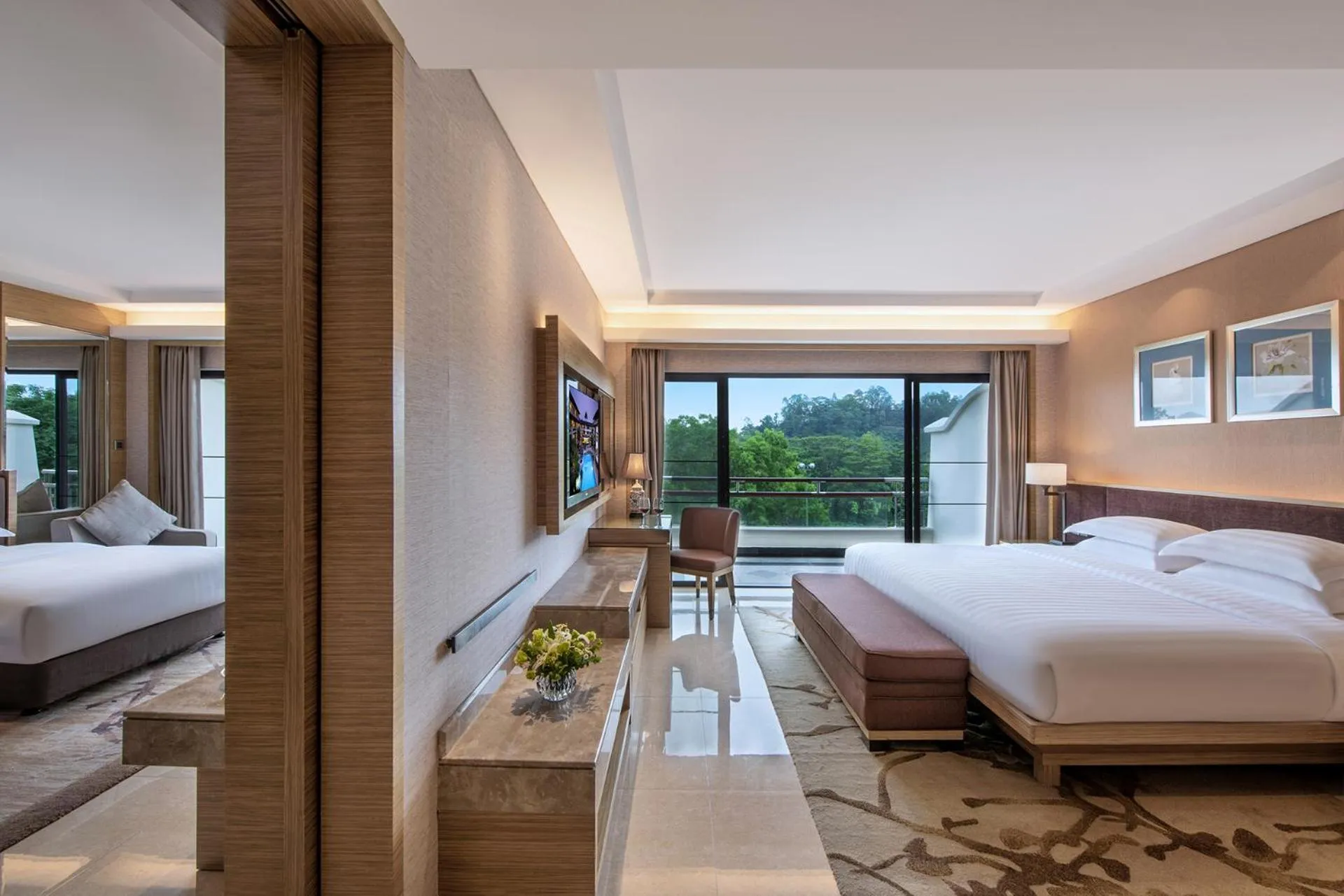 Photo of the whole room, Bed in Mission Hills Hotel Resorts Shenzhen
