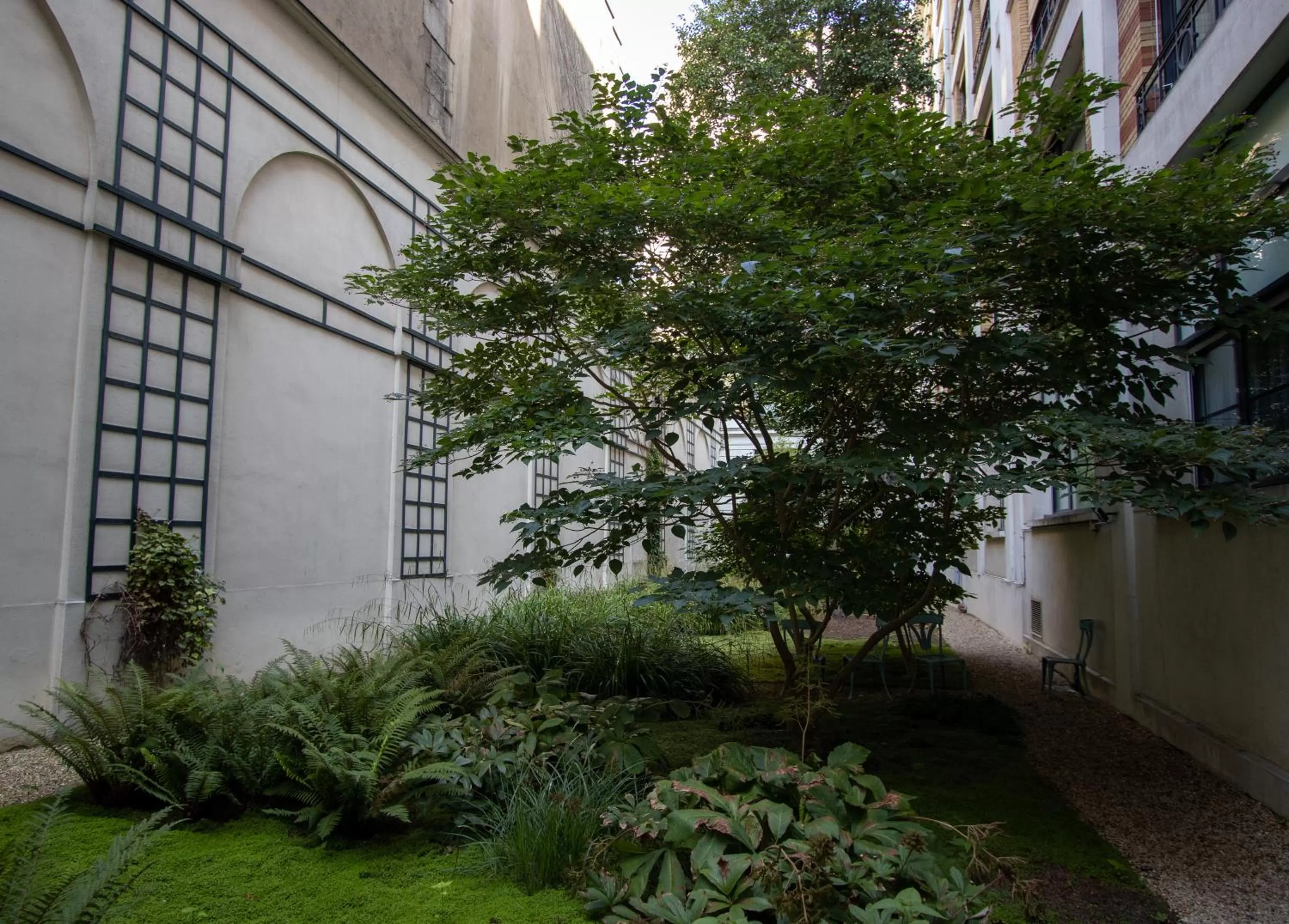 Garden in Citadines Saint-Germain-des-Prés Paris