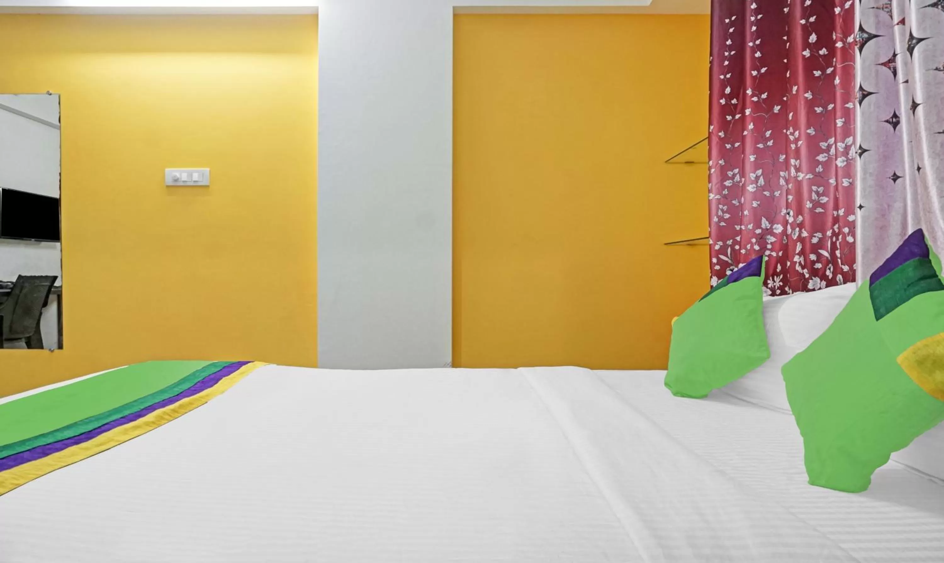 Bedroom, Bed in Treebo Atithi Corporate Stay Baner IT Hub